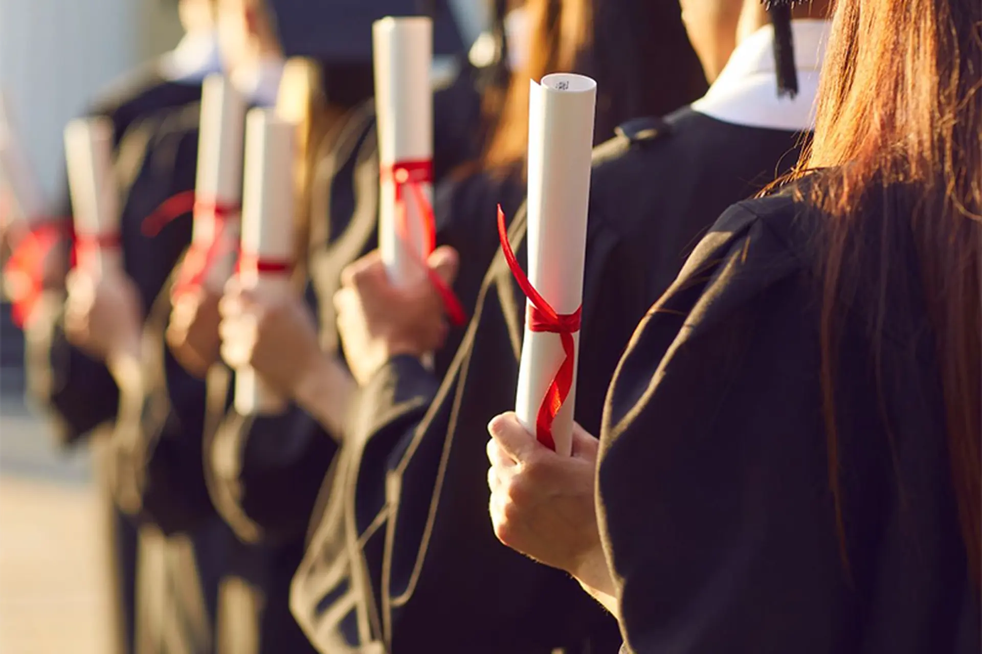 Associate Degree là gì? Toàn cảnh bằng liên kết quốc tế, lộ trình học tập, ngành nghề và cơ hội chuyển tiếp đại học