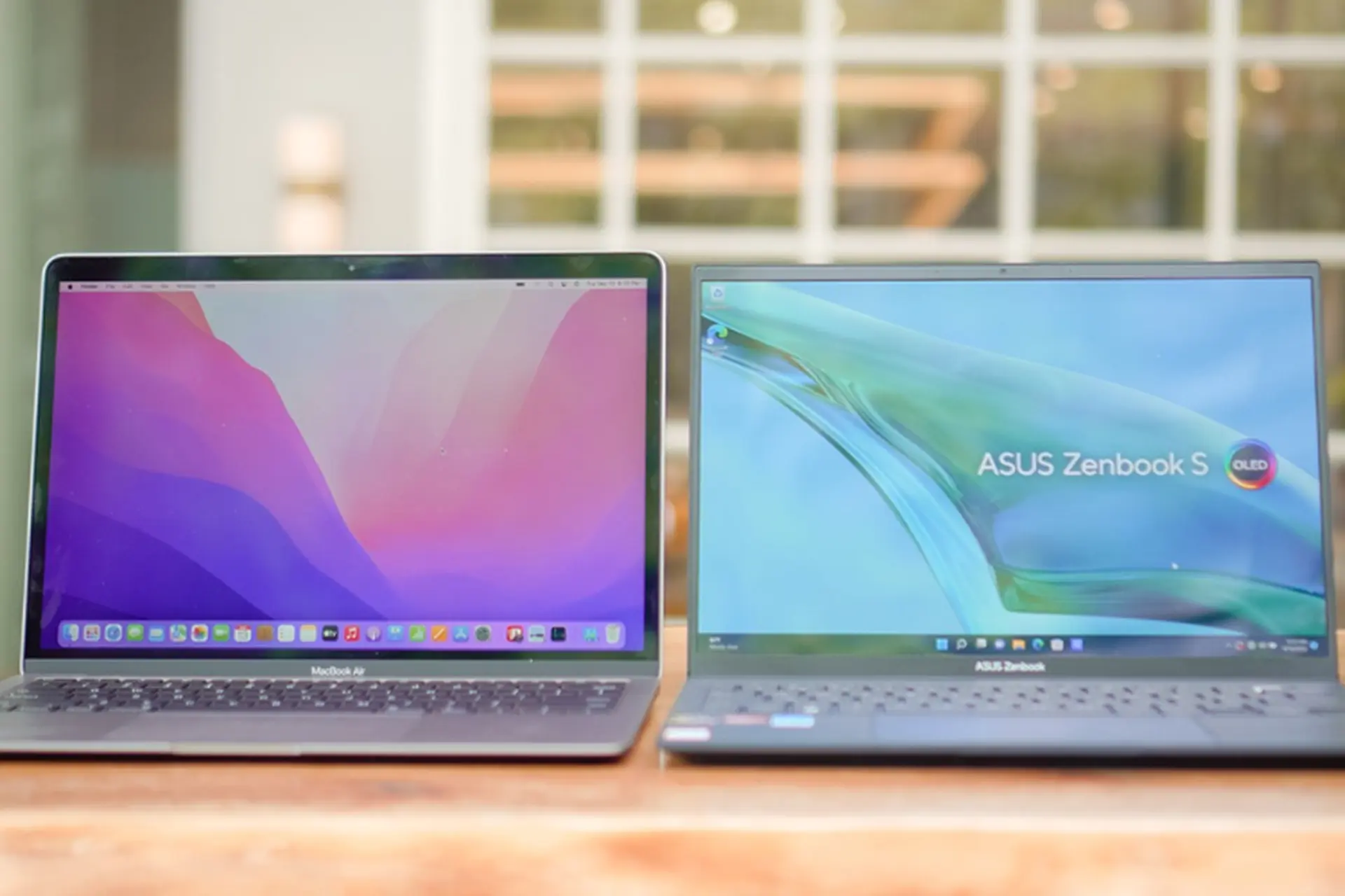 Asus Zenbook và MacBook Air: Lựa chọn nào tối ưu hơn cho người dùng thích sự kết hợp giữa phong cách và hiệu năng?