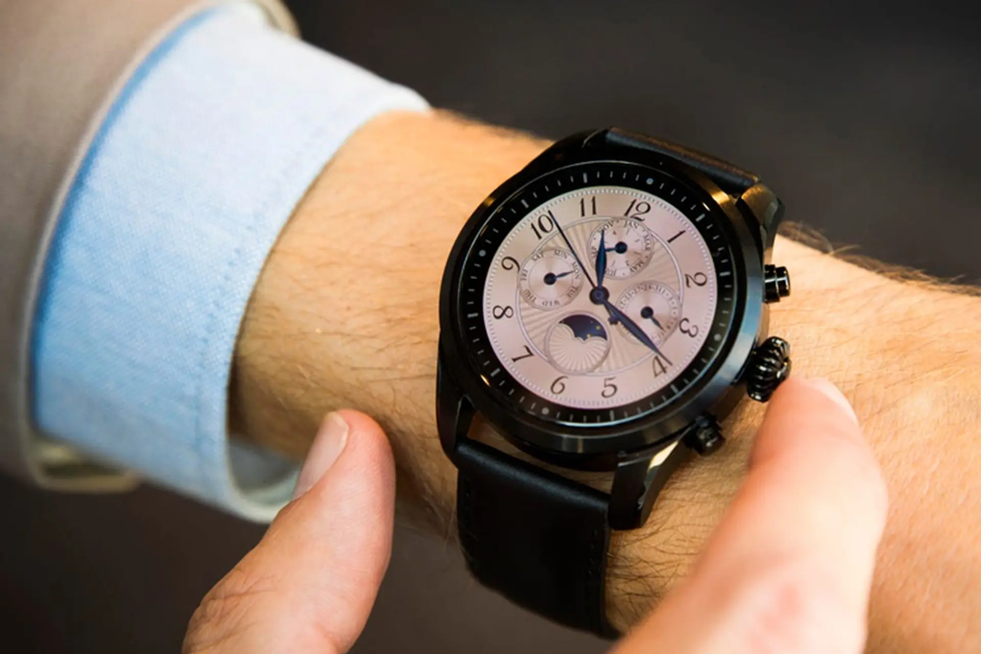 Bản cập nhật mới nhất của Play Store sẽ cảnh báo các mặt đồng hồ tiêu tốn nhiều pin