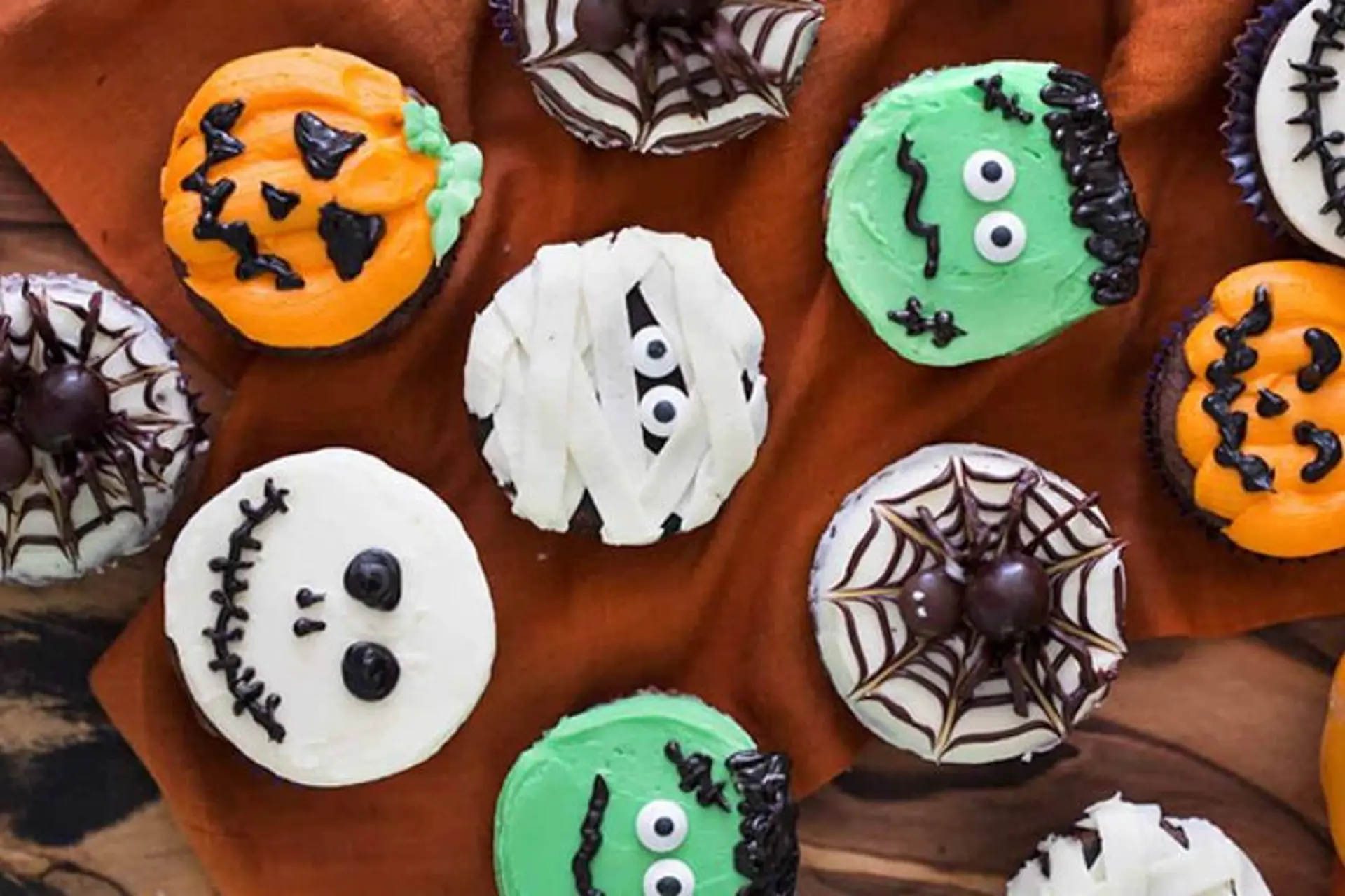 Khám phá những điều thú vị về các loại bánh Halloween. Liệu chúng có câu chuyện như thế nào?