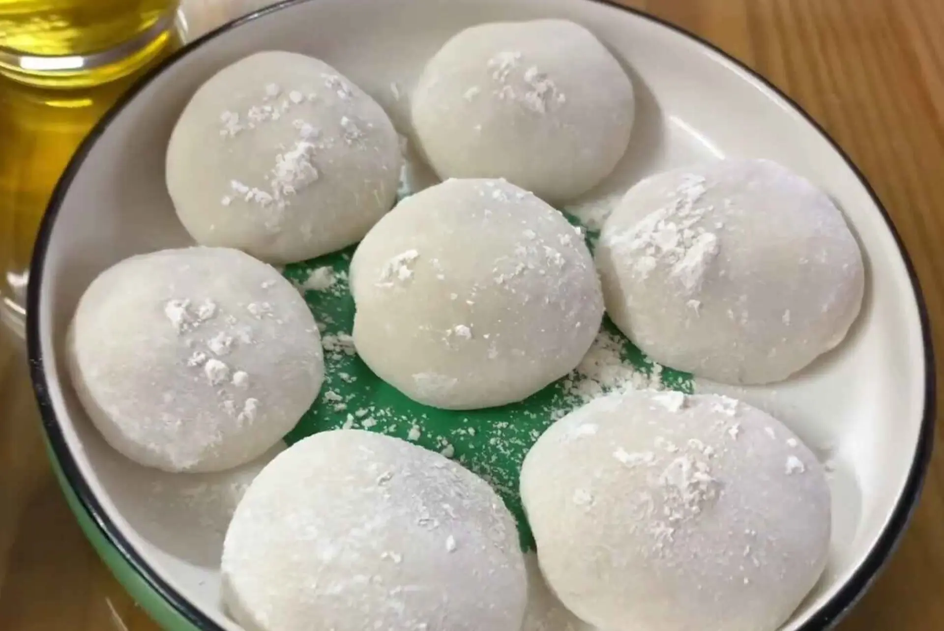 Công thức làm bánh bao chỉ nhân đậu phộng dẻo thơm, ai ăn cũng khen nức nở!