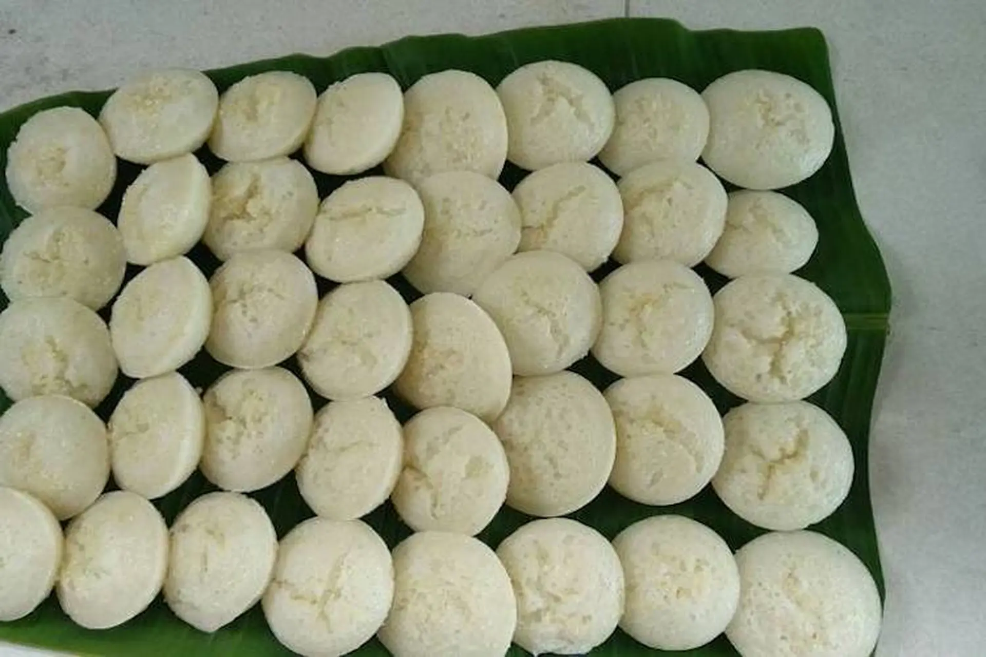 Hướng dẫn chi tiết cách làm bánh bò sầu riêng - Sự kết hợp hoàn hảo giữa hương vị truyền thống và hiện đại