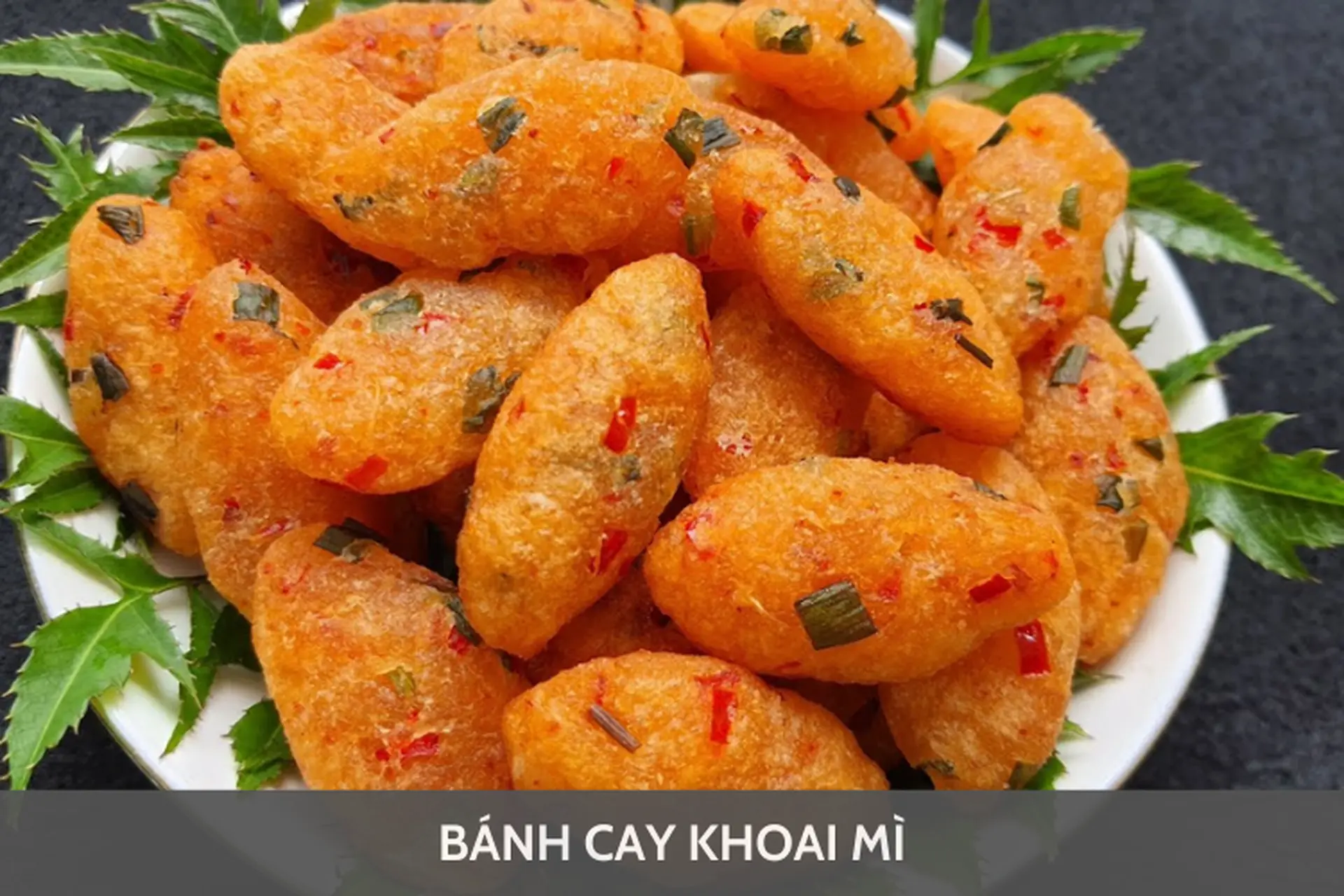 Khám phá bánh cay khoai mì: Món ngon tuổi thơ với hương vị ngọt ngọt, cay cay đặc biệt