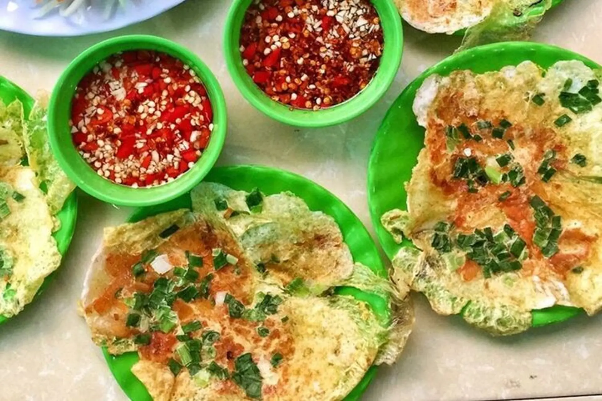 Khám phá những quán bánh ép Huế ở Sài Gòn ngon gợi nhớ đất cố đô, ăn một lần nhớ mãi