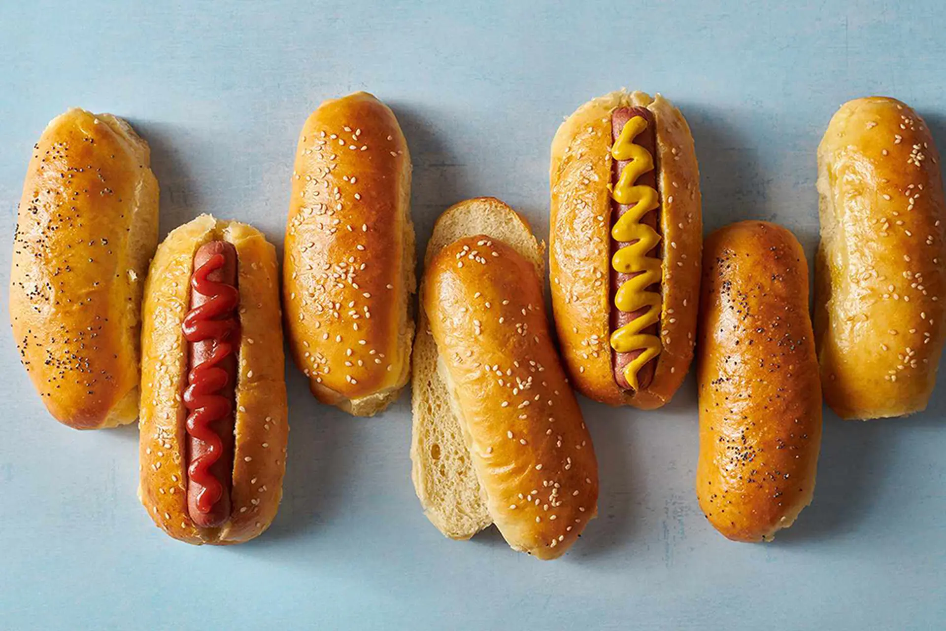 Học ngay cách làm bánh mì hot dog để có bữa sáng nhanh chóng mà vẫn đủ dinh dưỡng