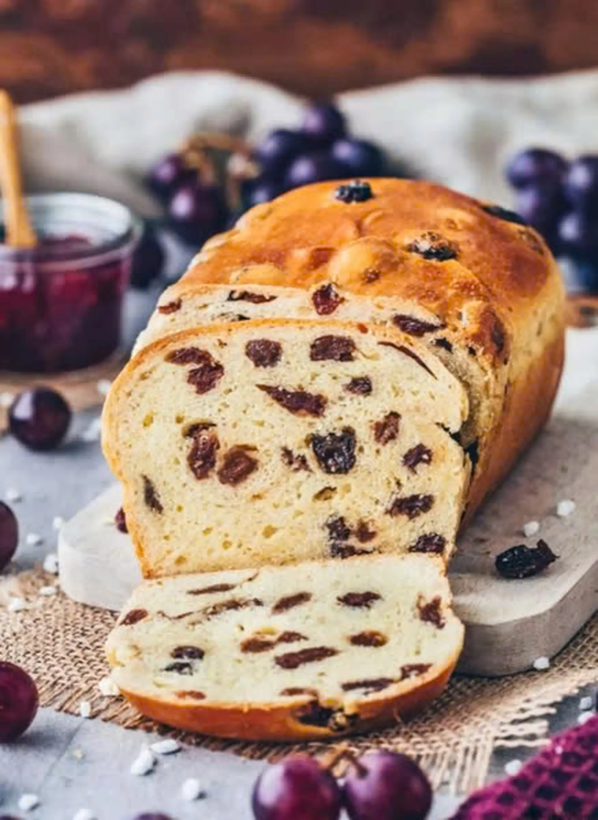 Bánh mì nho: Bí quyết để bạn tự tay tạo nên những chiếc bánh thơm ngon, bổ dưỡng cho cả gia đình 