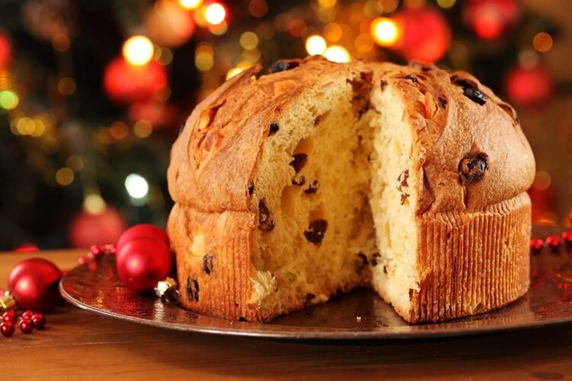 Tìm hiểu về bánh Panettone nước Ý: Nguồn gốc, đặc điểm và cách làm bánh đơn giản tại nhà