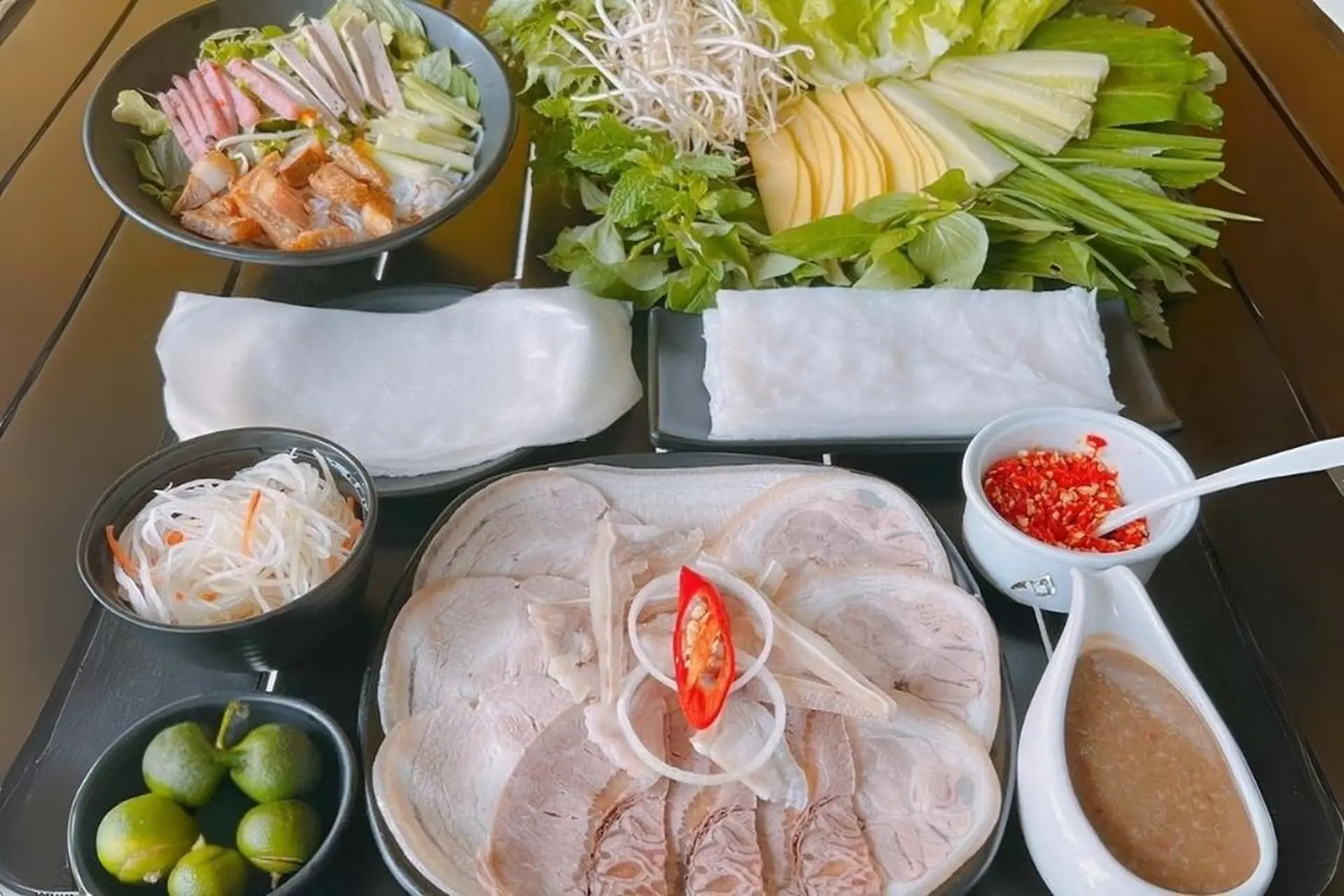 ăn gì ở Đà Nẵng