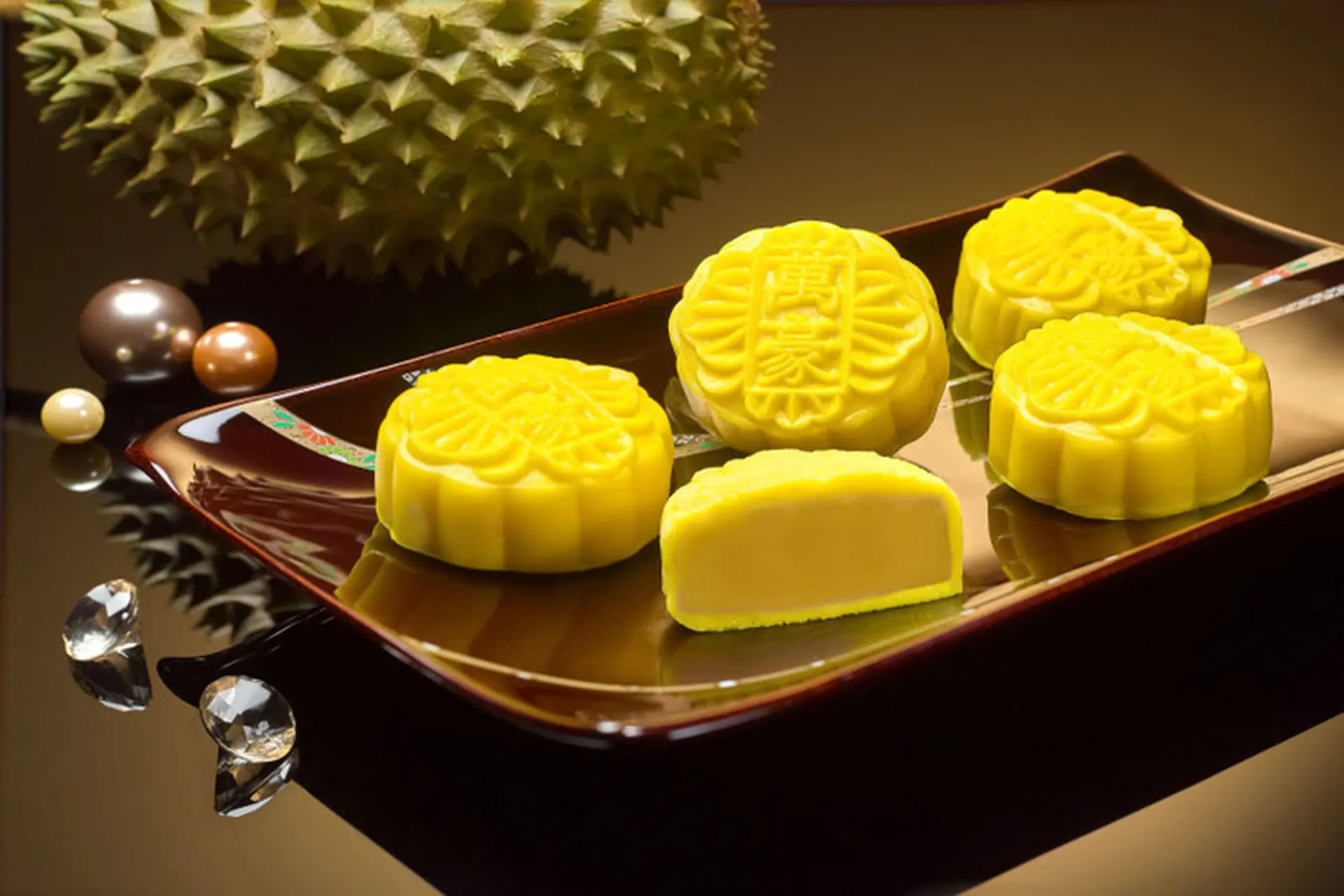 Cách làm bánh trung thu sầu riêng thơm ngon, béo ngậy ăn không bị ngán