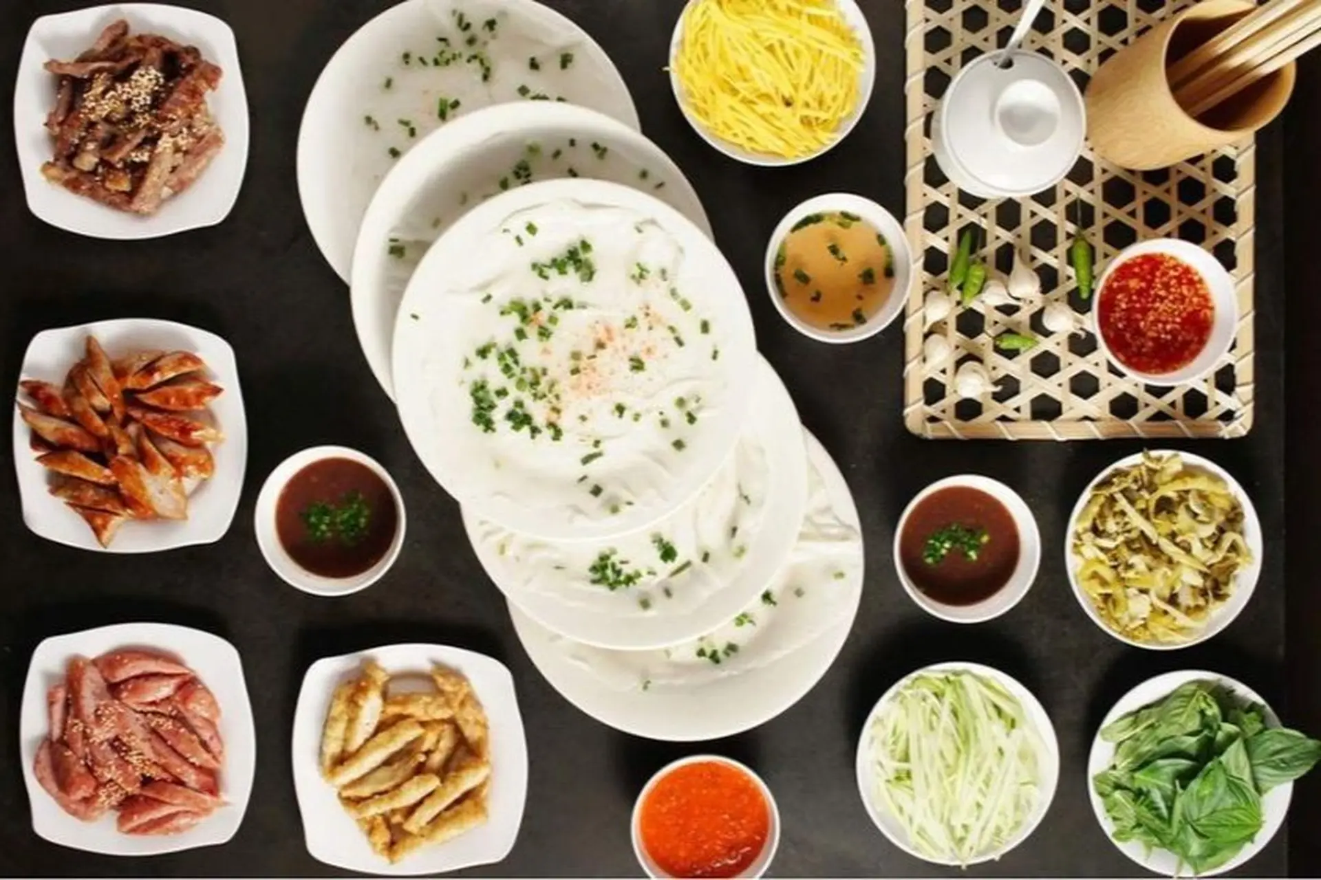 Top 5 quán bánh ướt chồng dĩa Vũng Tàu: Hương vị dân dã, trải nghiệm khó quên