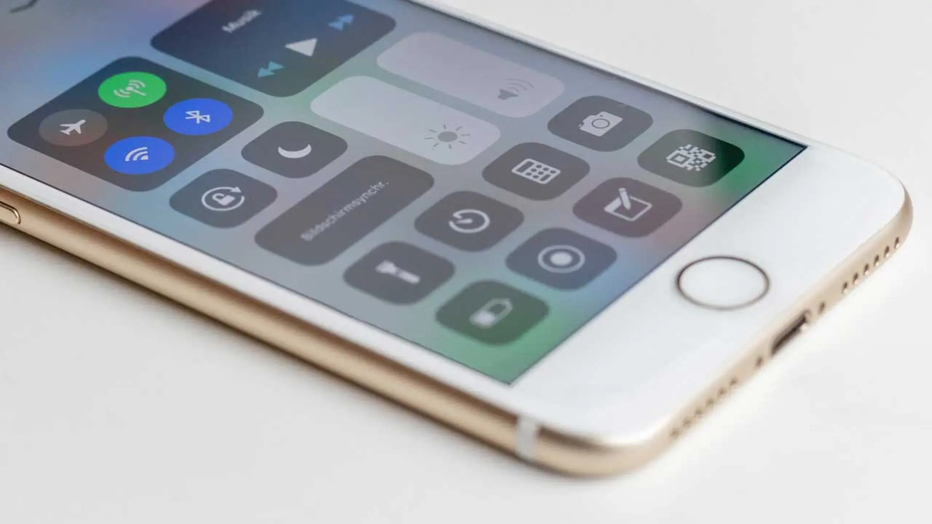 Hướng dẫn cách bật nút trợ năng AssistiveTouch trên iPhone 8/iPhone 8 Plus dễ dàng