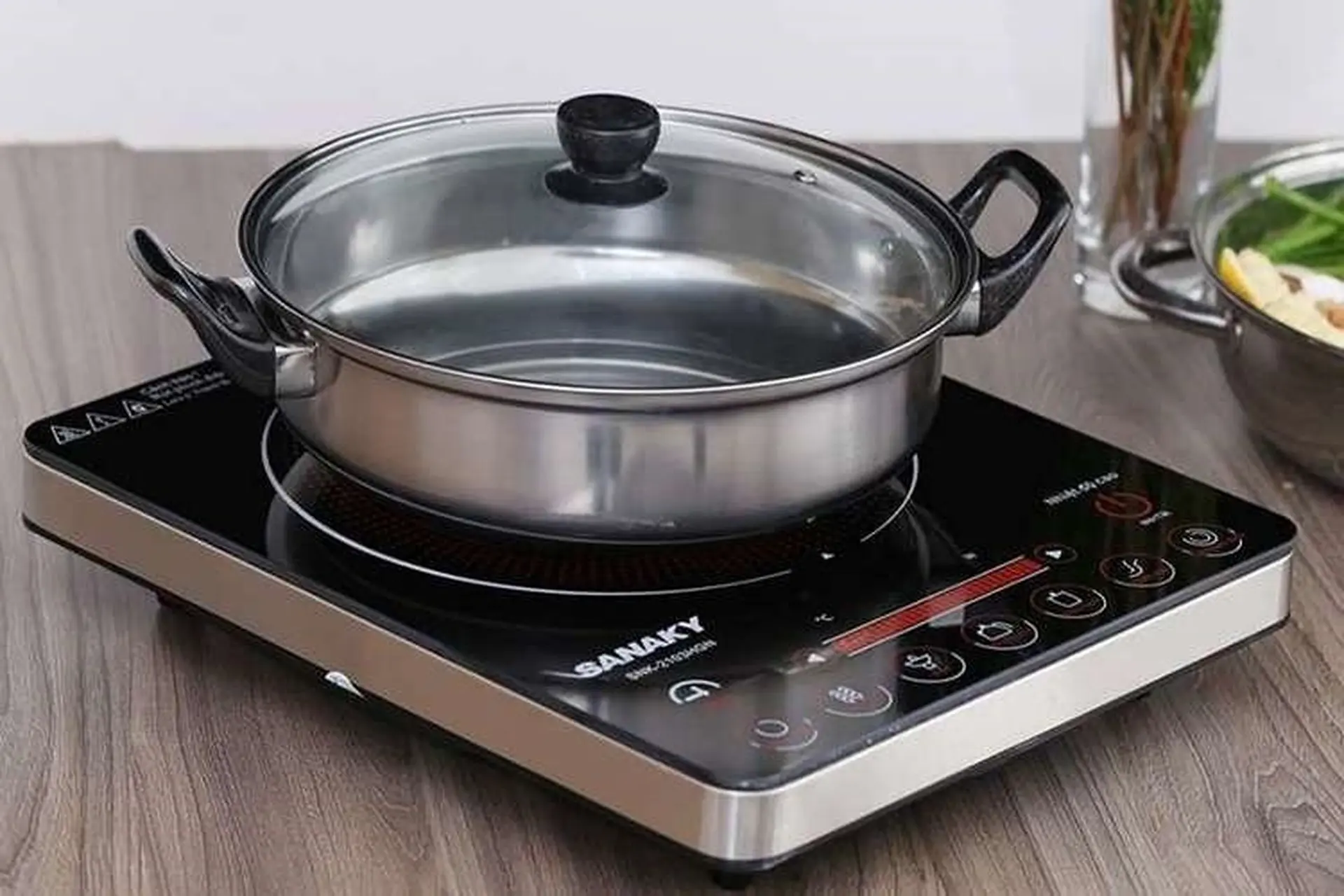 Nguyên nhân và cách xử lý khi bếp hồng ngoại Sanaky báo lỗi E5 hiệu quả tại nhà