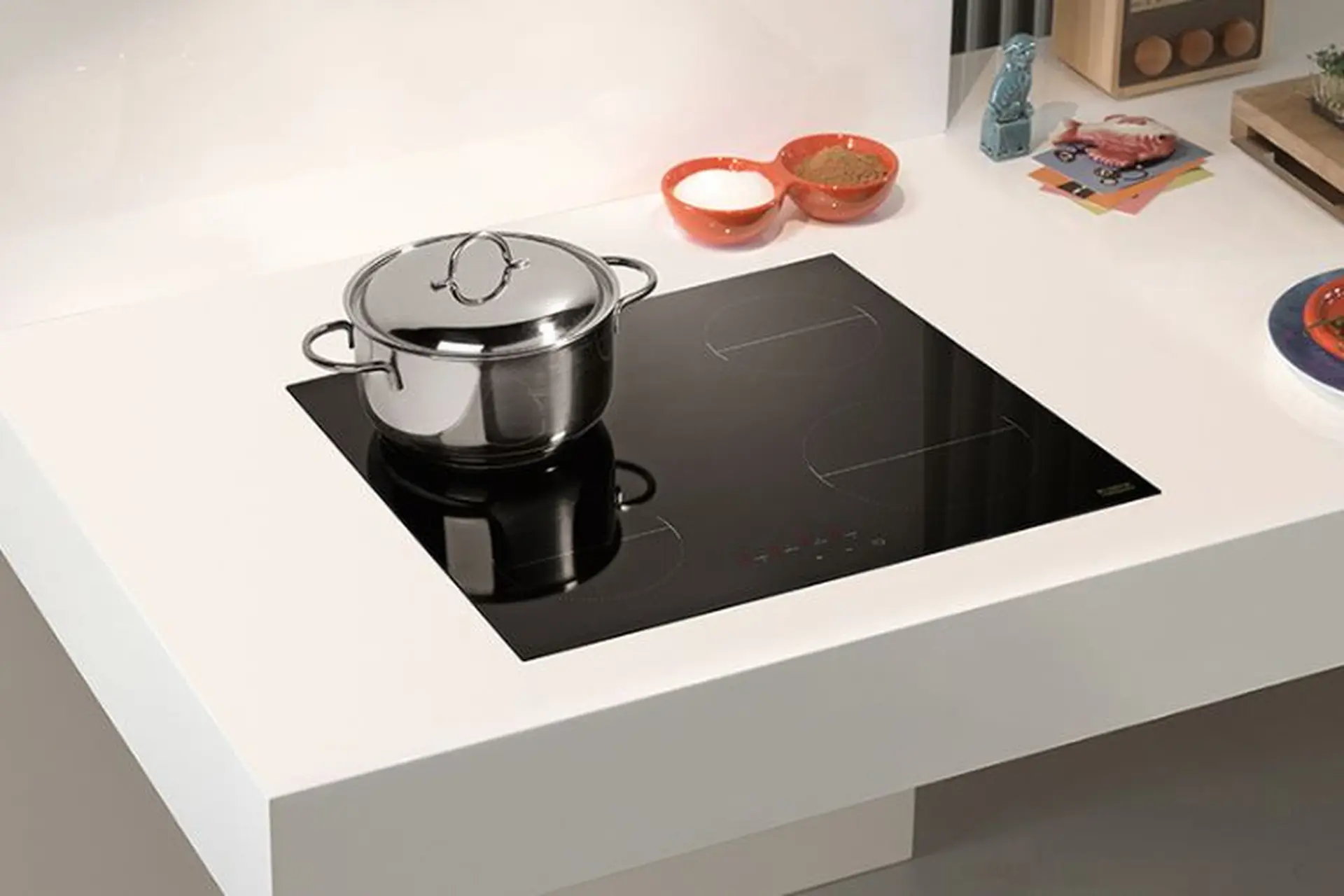 Bếp từ báo lỗi ED là do đâu? Tìm hiểu các phương pháp khắc phục khi gặp tình trạng này