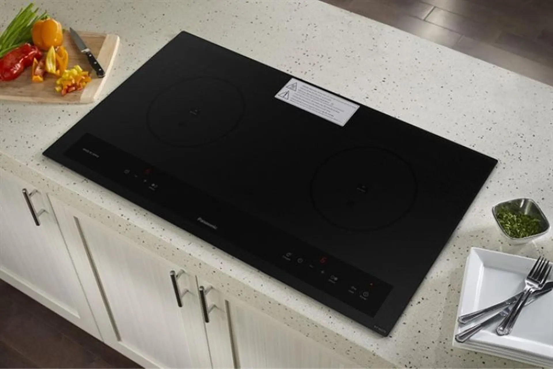 Bếp từ Panasonic KY-A227EKRA có đặc điểm gì? Đánh giá toàn diện về sản phẩm