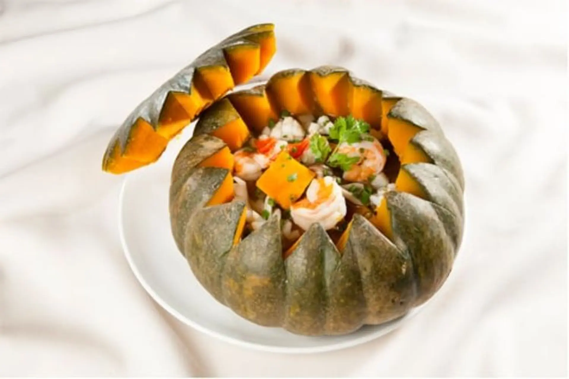 Mẹo làm bí đỏ hấp hải sản siêu ngon và bổ dưỡng, gây ấn tượng với cả gia đình