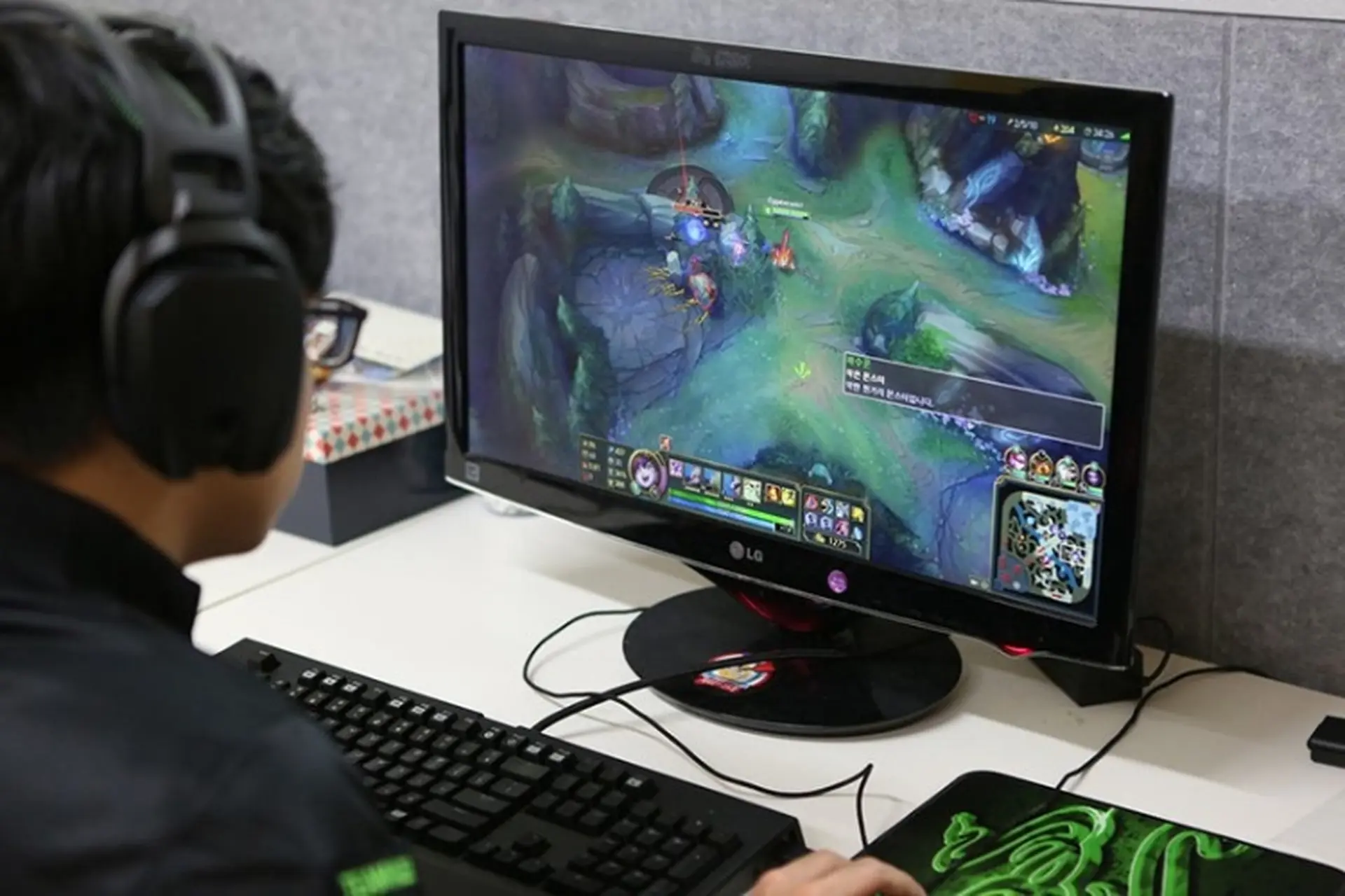 Hướng dẫn build PC chơi LOL mượt mà, tiết kiệm chi phí và tối ưu hiệu năng cho game thủ