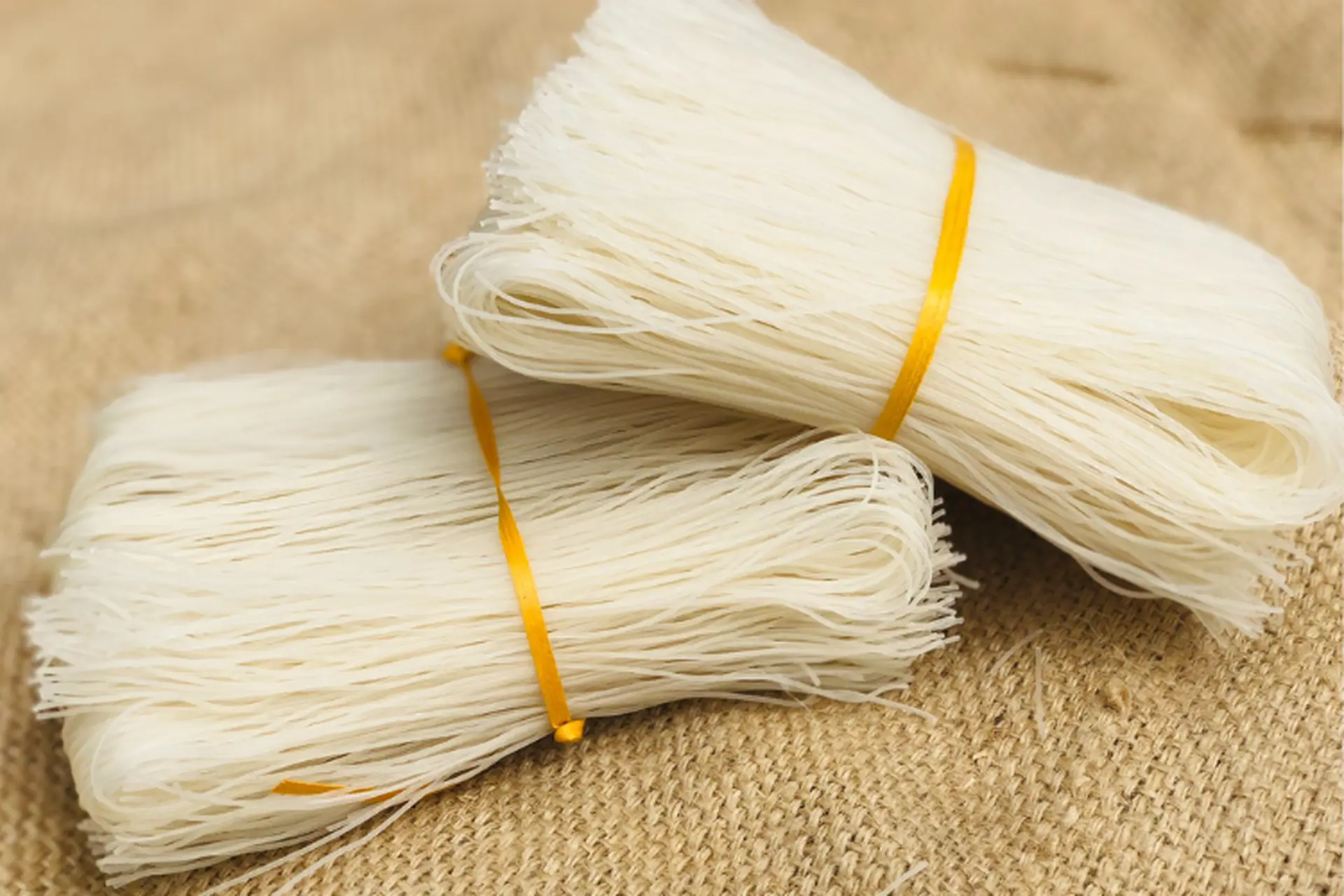 Gửi Bún Gạo Khô Sang Mỹ – An Toàn, Nhanh Chóng và Tiện Lợi