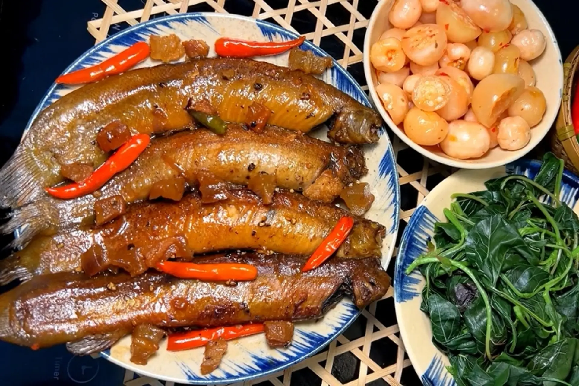 Hướng dẫn cách nấu cá chạch kho tiêu cay nồng cho mâm cơm gia đình thêm phần hấp dẫn