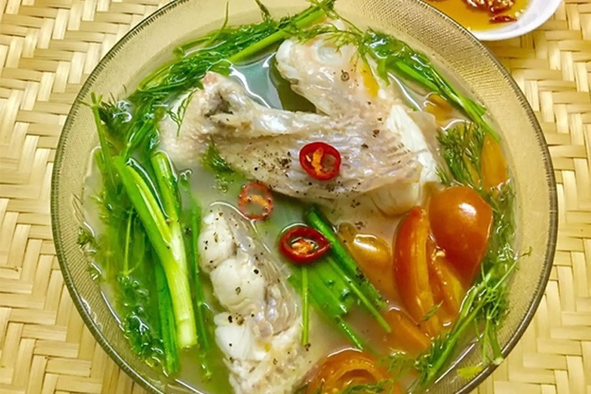 Bổ sung thêm món cá chép nấu ngót thanh đạm, ngọt thanh cho thực đơn gia đình hằng ngày