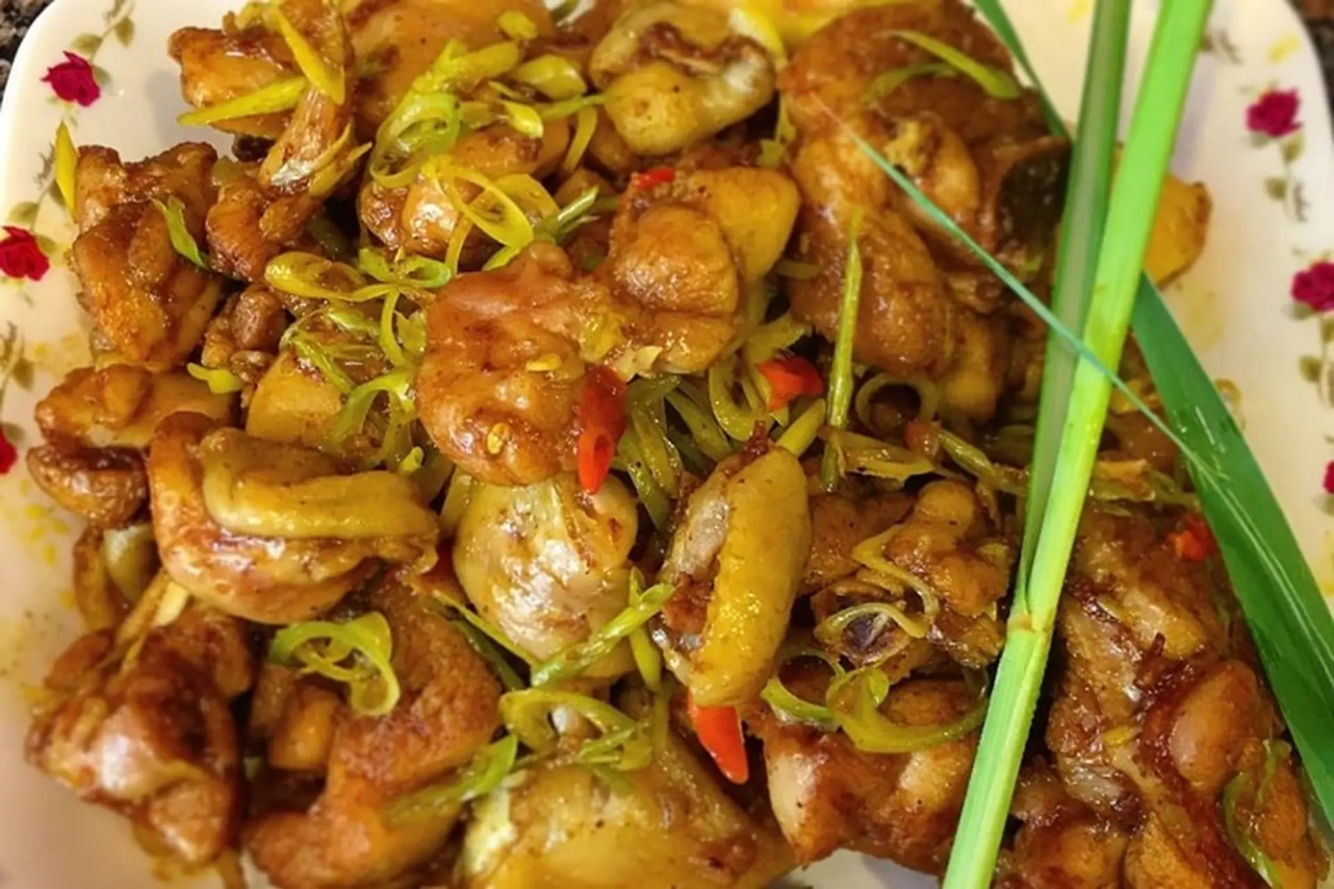 Hướng dẫn chi tiết cách chế biến gà mái già ngon – Mềm ngọt, đậm đà hương vị cho bữa ăn hoàn hảo