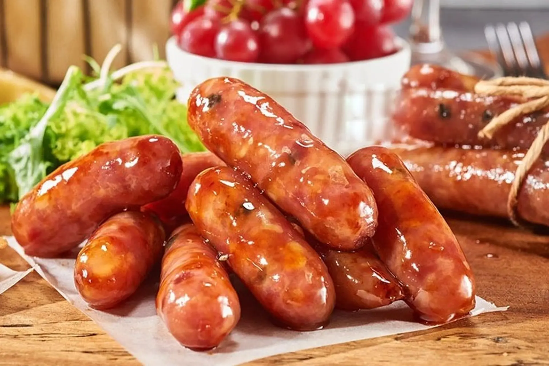 Mách bạn 5 cách chế biến lạp xưởng tươi đơn giản, thơm ngon