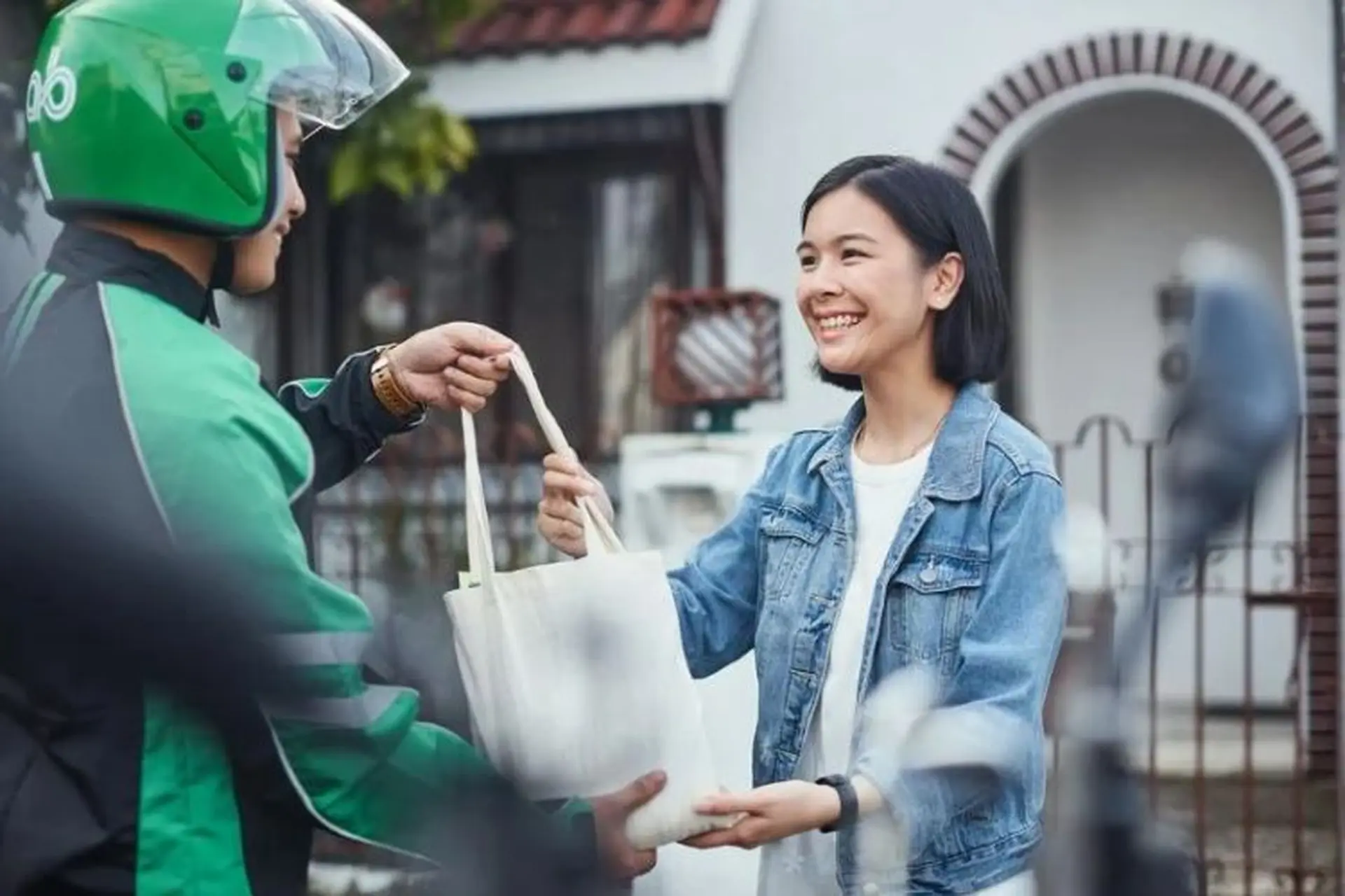 Hướng dẫn cách đặt Grab giao hàng đơn giản, nhanh chóng, tiết kiệm thời gian