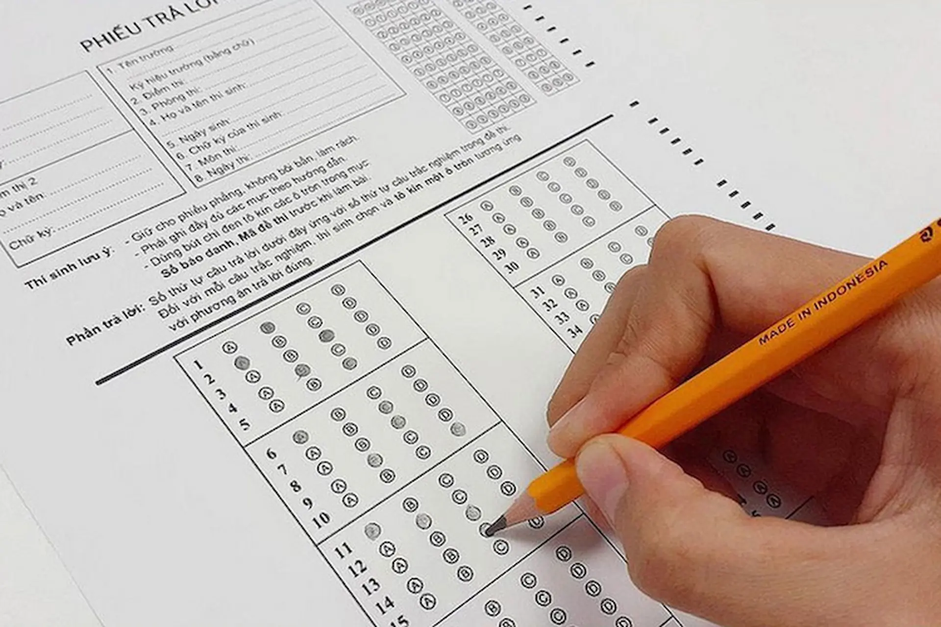 Cách dùng phần mềm tạo đề thi trắc nghiệm McMIX: Hướng dẫn cài đặt, nhập câu hỏi và trộn nhiều mã đề