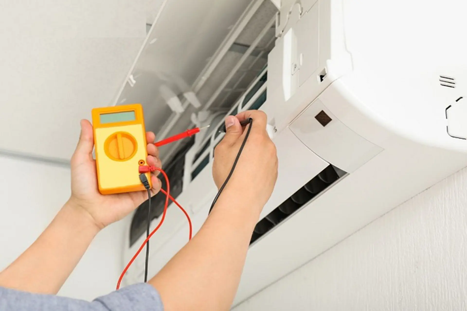 Cách kiểm tra lỗi máy lạnh Aqua bằng remote đơn giản mà ai cũng có thể thực hiện được ngay