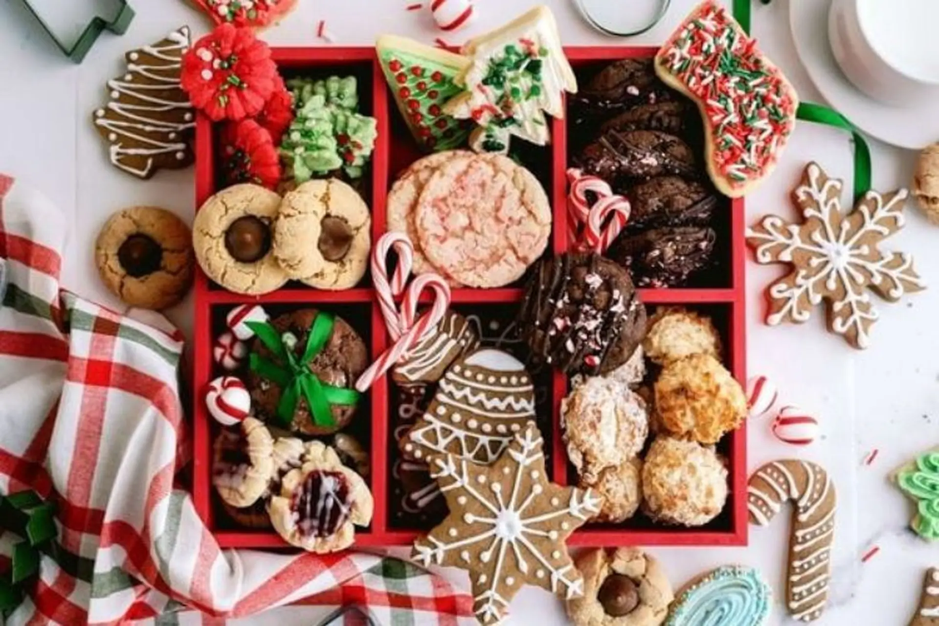 Hướng dẫn chi tiết cách làm bánh quy Noel tại nhà cực kỳ đơn giản