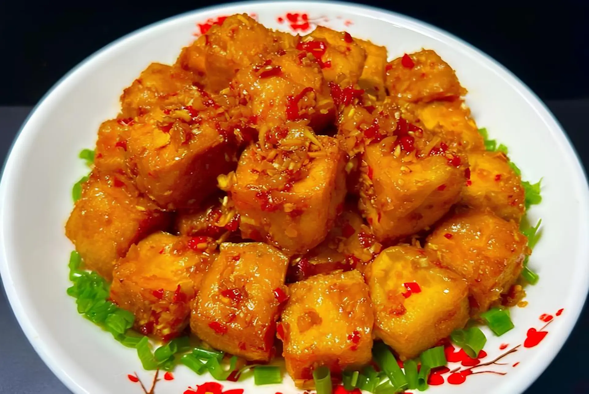 Cách làm đậu hũ chiên sả bằng nồi chiên không dầu, ngoài giòn rụm, trong mềm béo!
