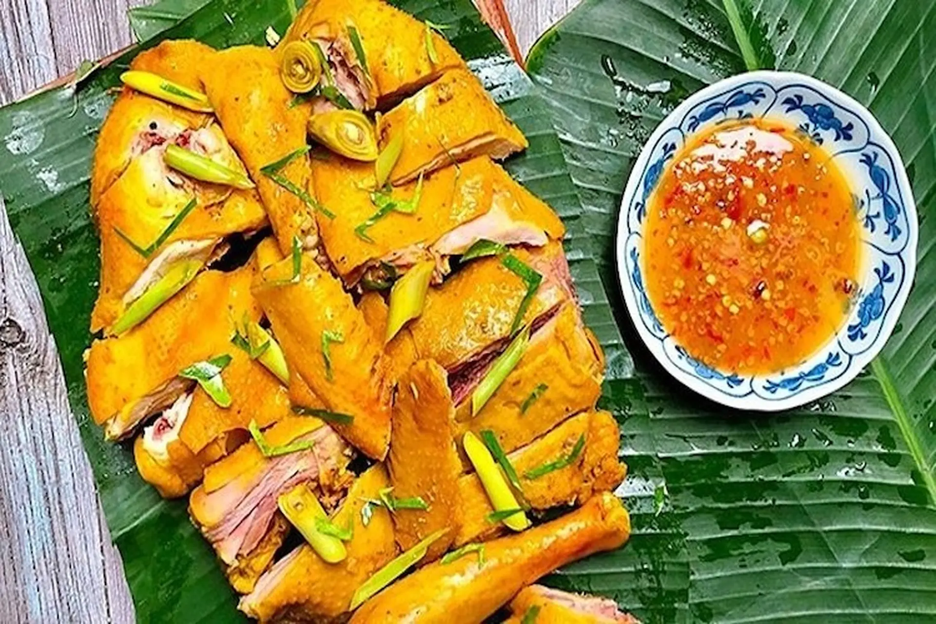 Cách làm gà ủ muối hoa tiêu thơm ngon, da giòn thịt ngọt chuẩn vị nhà hàng