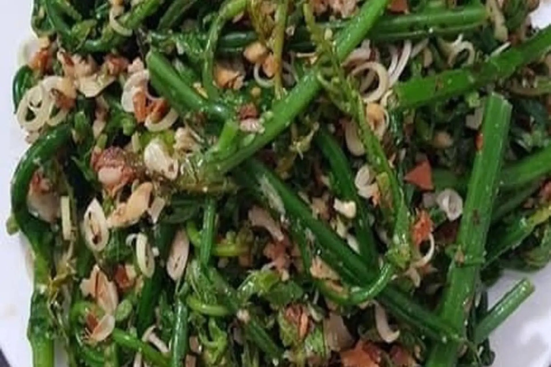 Mách bạn cách làm nộm rau dớn giòn ngon, đậm đà hương vị – Món gỏi dân dã thanh mát dễ làm tại nhà