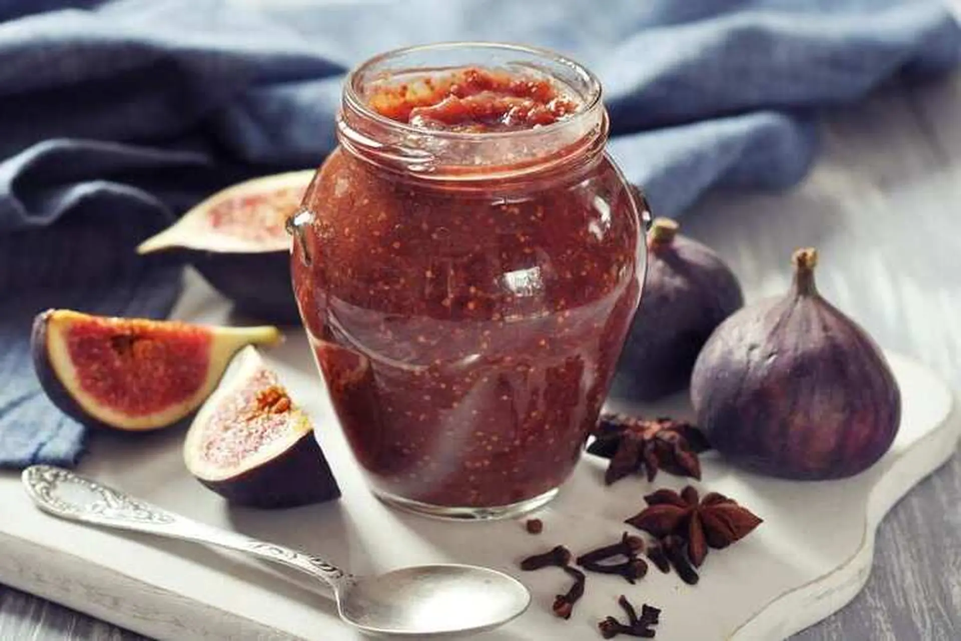 Chia sẻ cách làm mứt sung dẻo ngon, giàu dinh dưỡng chỉ với vài bước đơn giản tại nhà