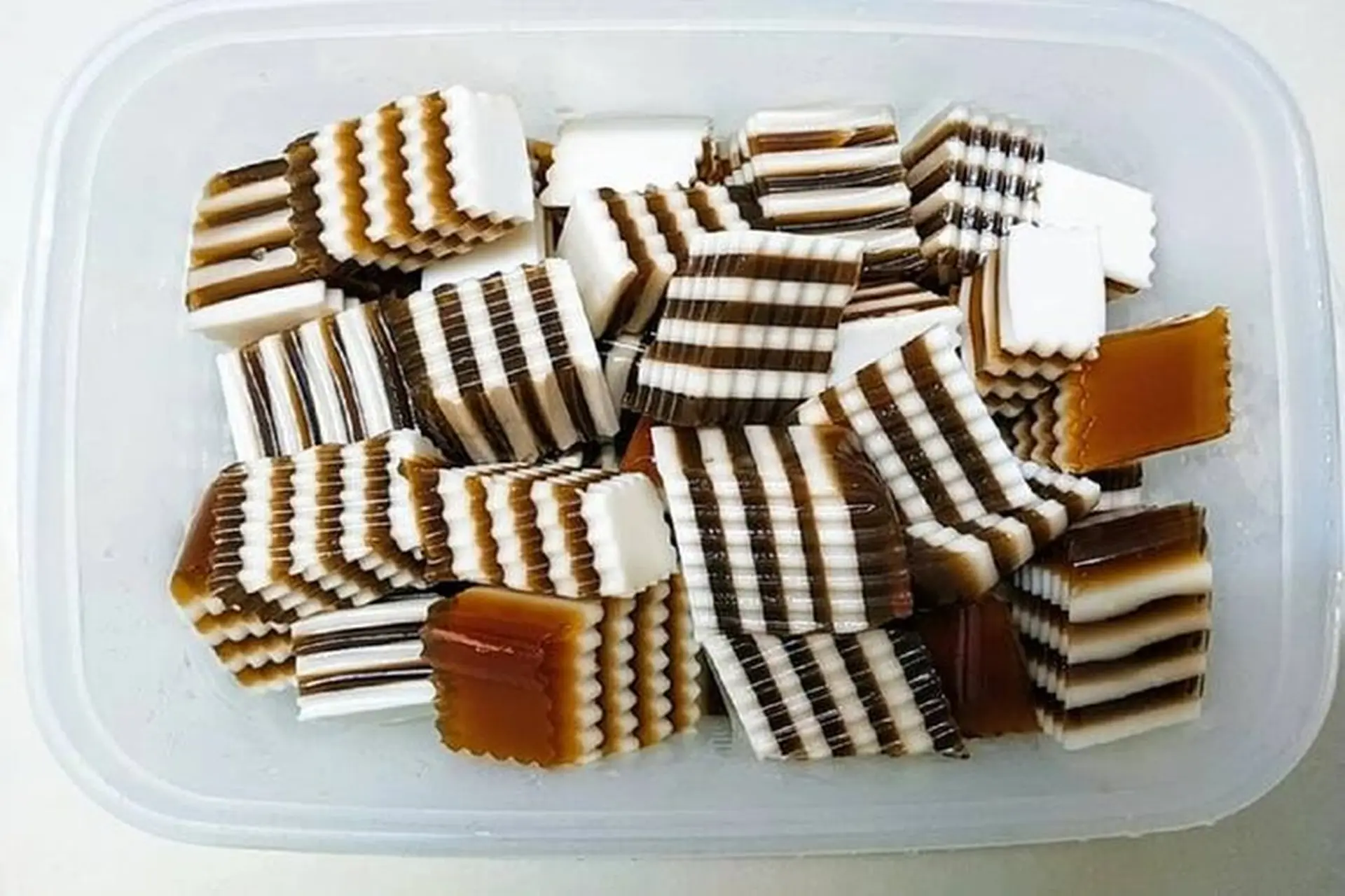 Sự độc đáo của rau câu cà phê