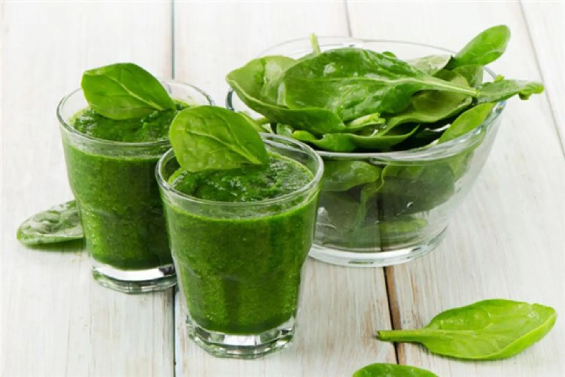 Gợi ý 7 cách làm sinh tố cải bó xôi độc đáo, thơm ngon và cực kỳ bổ dưỡng cho cả nhà