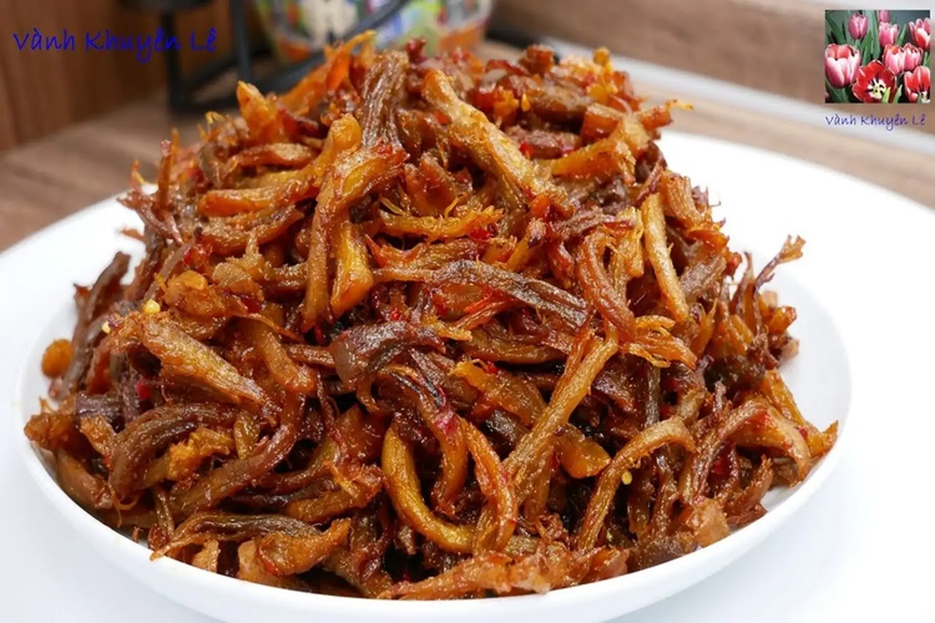 Lưu ngay cách làm thịt lợn khô tẩm vị xé cay nhâm nhi cực cuốn cùng hội bạn bè, người thân
