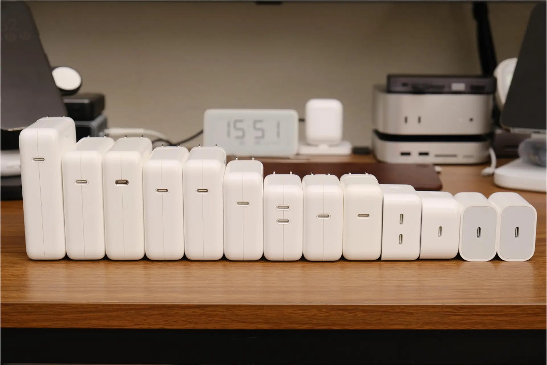 Cách phân biệt sạc Apple thật giả: 8 dấu hiệu giúp bạn nhận biết chính xác hơn