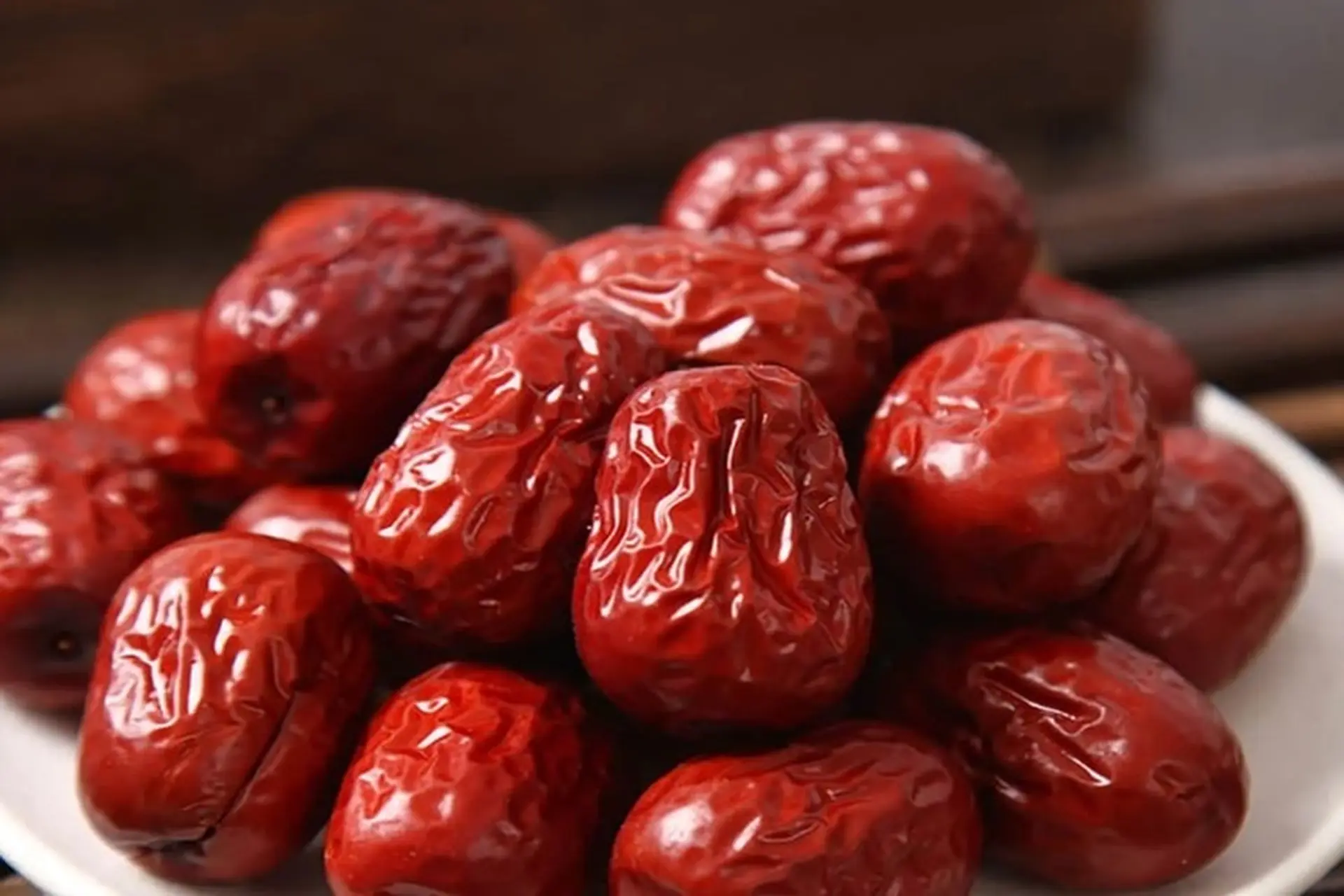 Cách phân biệt táo đỏ Hàn Quốc thật giả chính xác: Hướng dẫn chi tiết từ