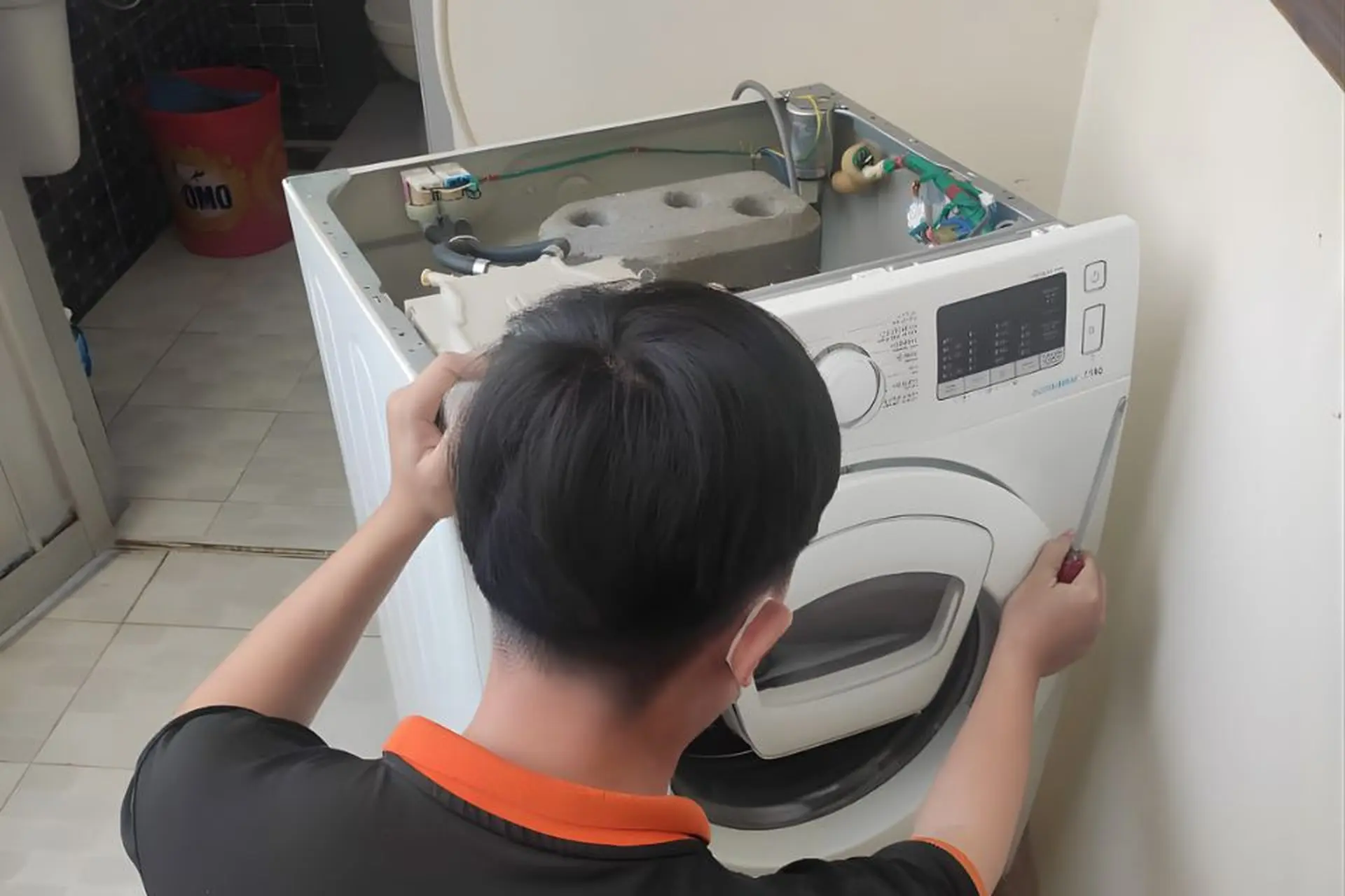 Cách tháo máy giặt Toshiba 9kg đúng kỹ thuật giúp vệ sinh sạch sâu, kéo dài tuổi thọ máy