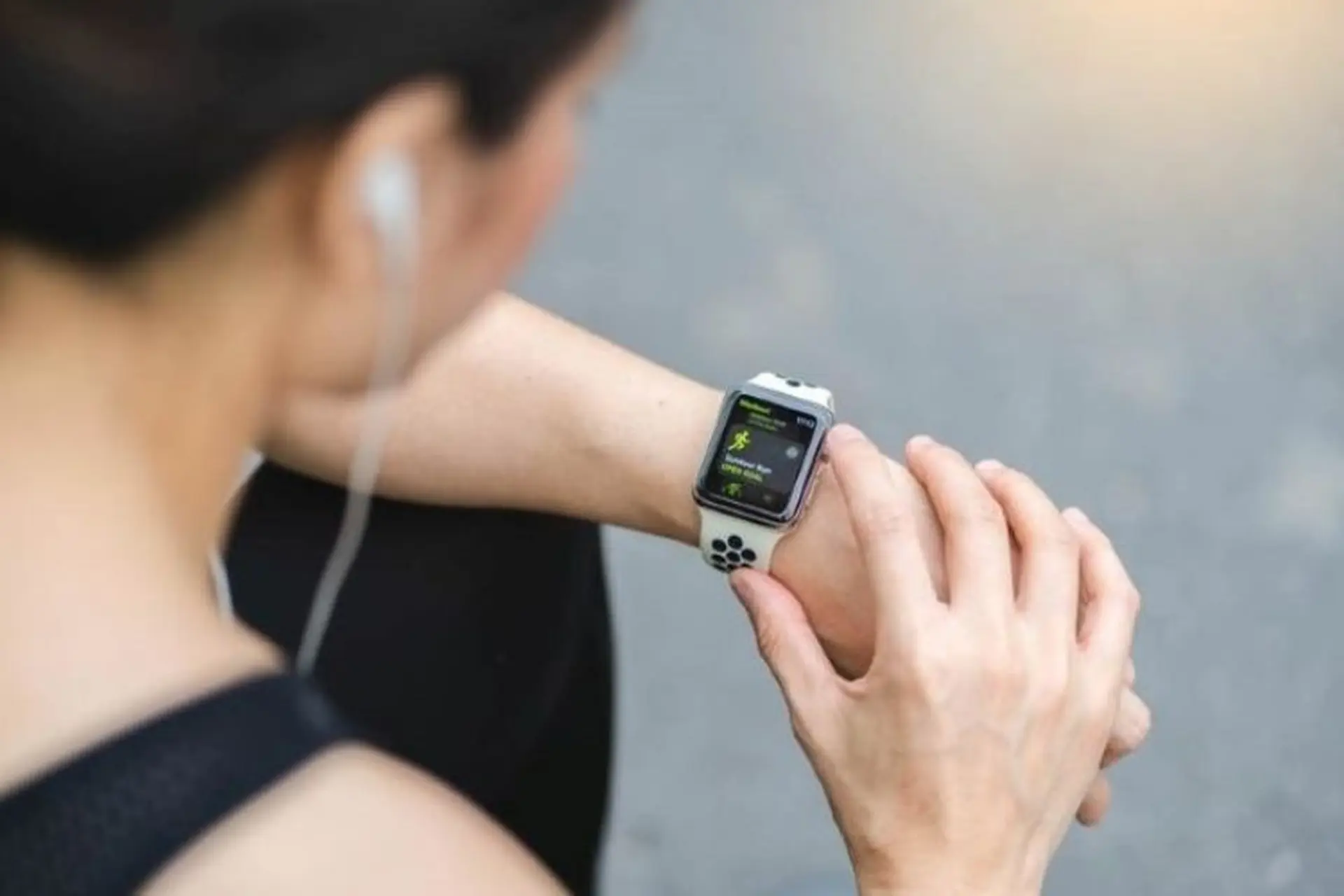 Cảm biến áp suất không khí trên Smartwatch là gì, thực hiện chức năng gì, có quan trọng không?