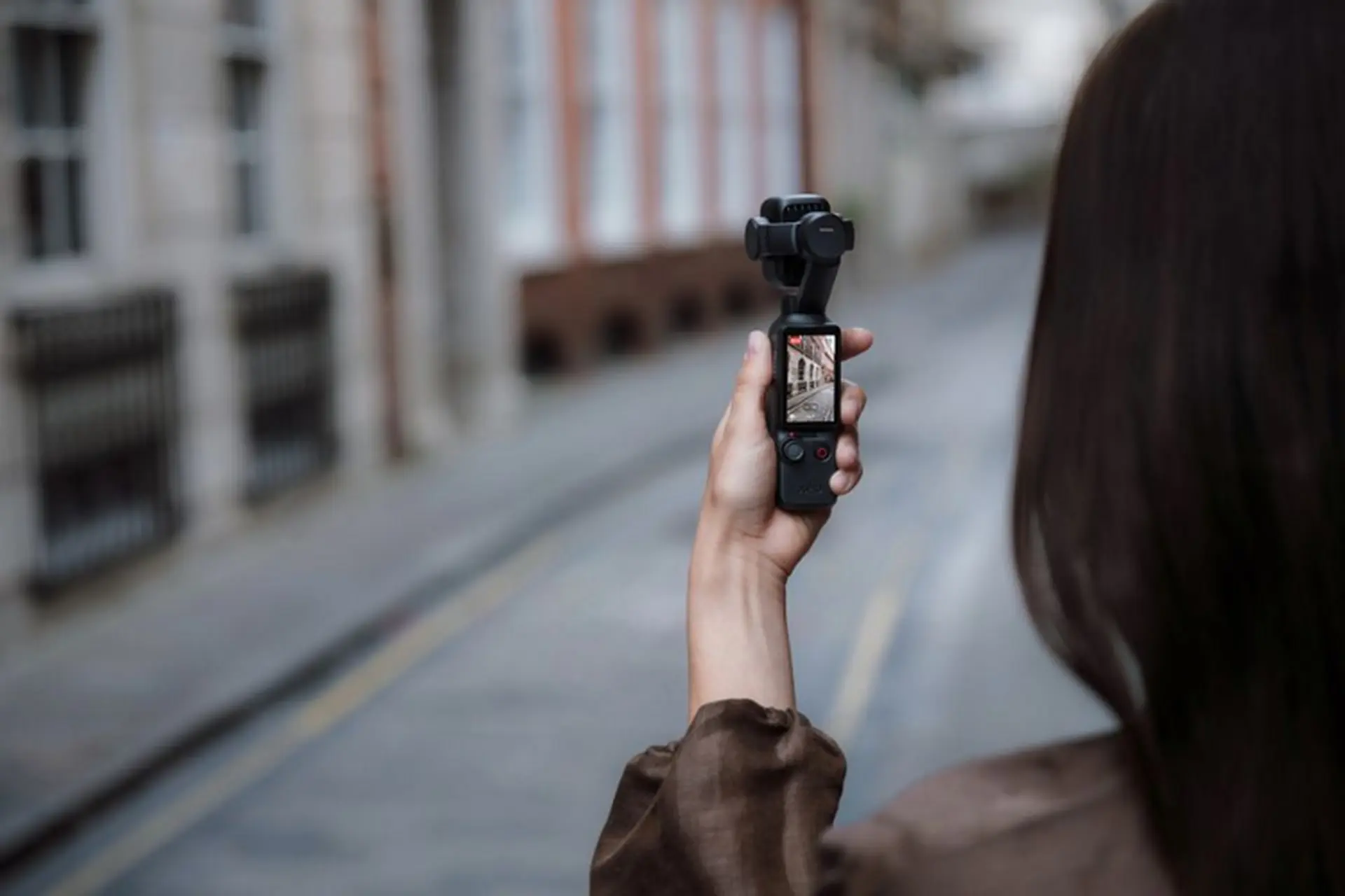 Top camera quay vlog tốt nhất 2026, giúp bạn lưu lại những thước phim ấn tượng