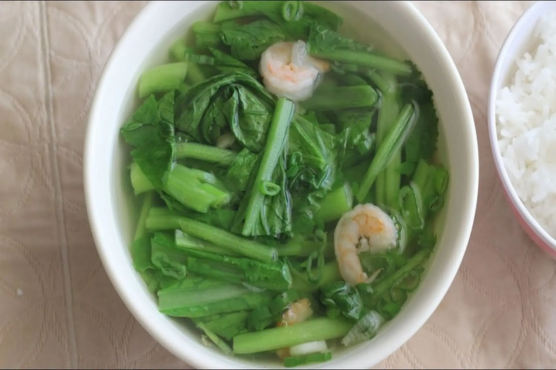 Cách nấu canh cải bẹ xanh nấu tôm thanh ngọt, dễ làm cho bữa cơm gia đình thêm đầm ấm