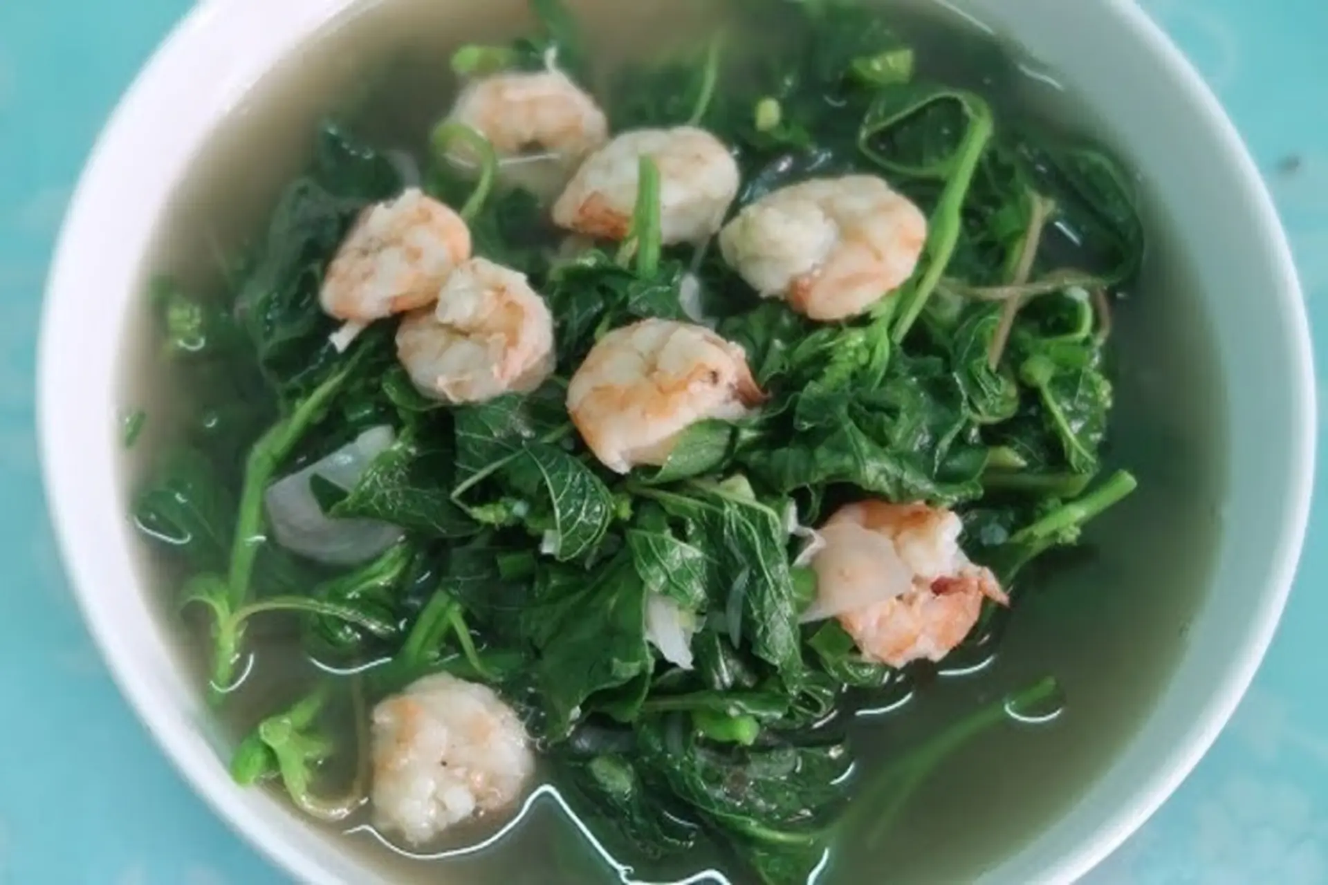 Canh rau đắng nấu tôm – Món canh dân dã đậm chất miền Tây, thanh mát, bổ dưỡng và dễ nấu cho mọi bữa cơm gia đình