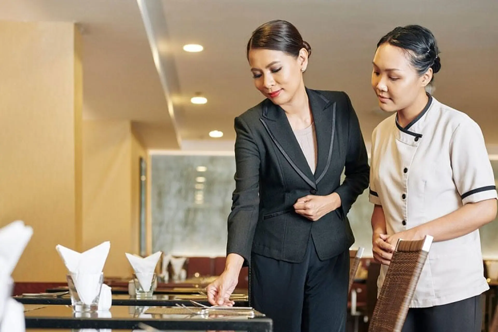 Captain là gì? Tìm hiểu chi tiết công việc của Captain trong ngành F&B hiện nay