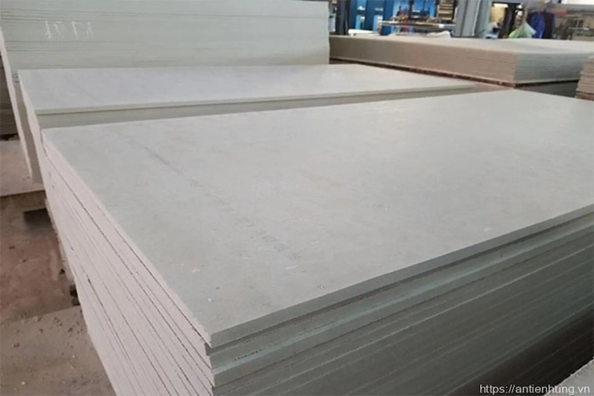 Cemboard là gì? Tìm hiểu chi tiết về tấm Cemboard trong xây dựng hiện đại