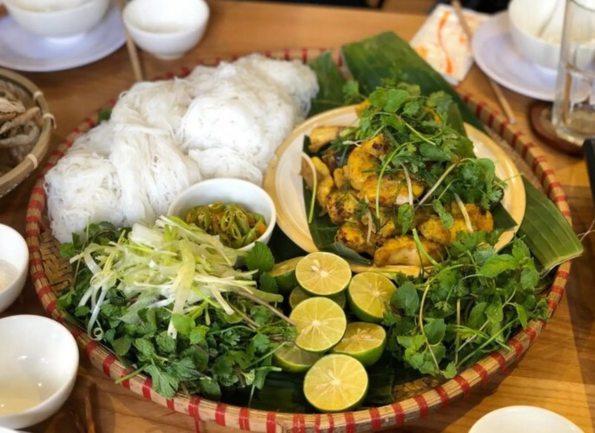 Khám phá những quán chả cá Lã Vọng ngon ở Hà Nội, món ăn dân dã mà nhiều người mê