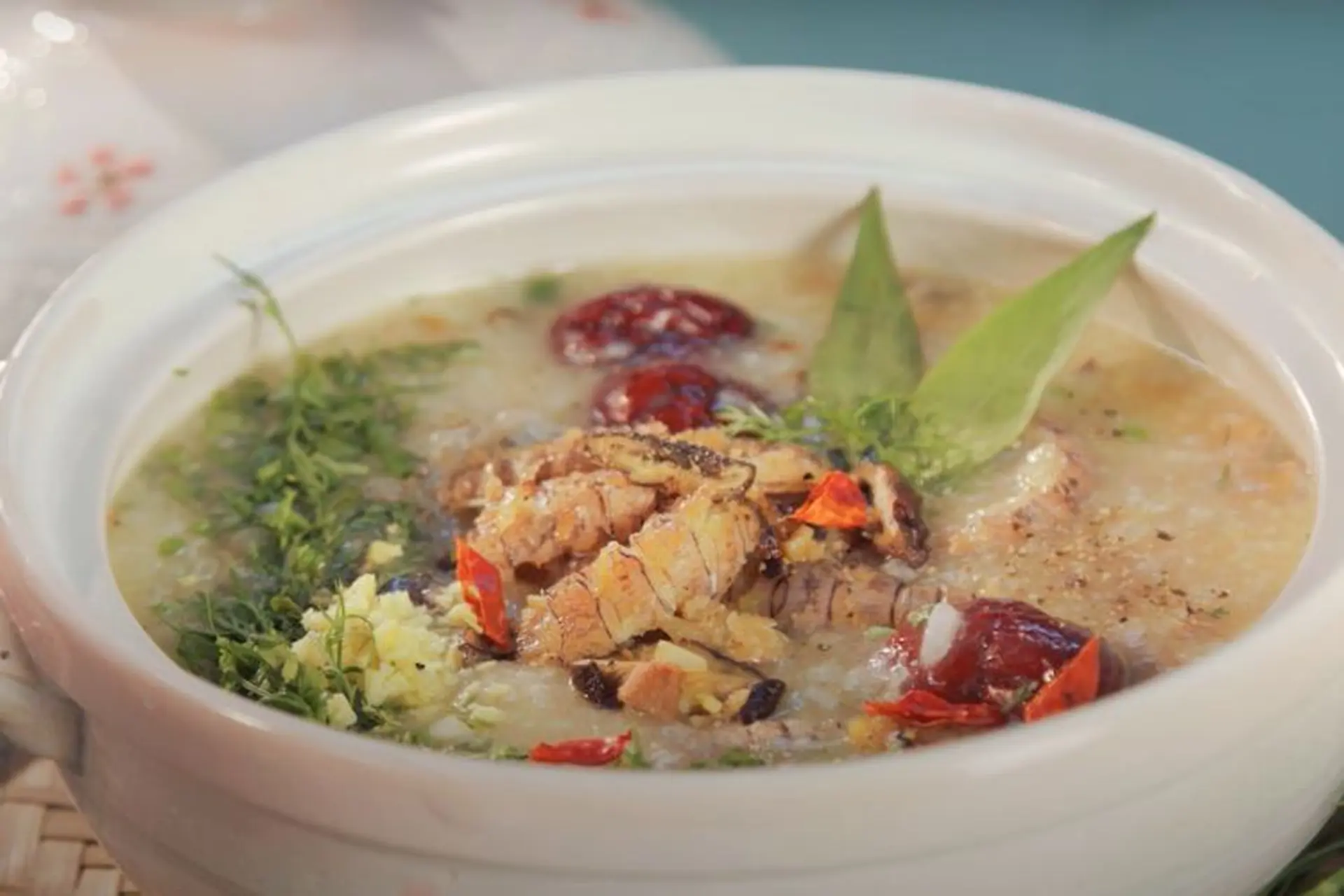 Cháo bề bề táo đỏ: Món ăn bổ dưỡng giúp tăng cường sức khỏe cho cả gia đình