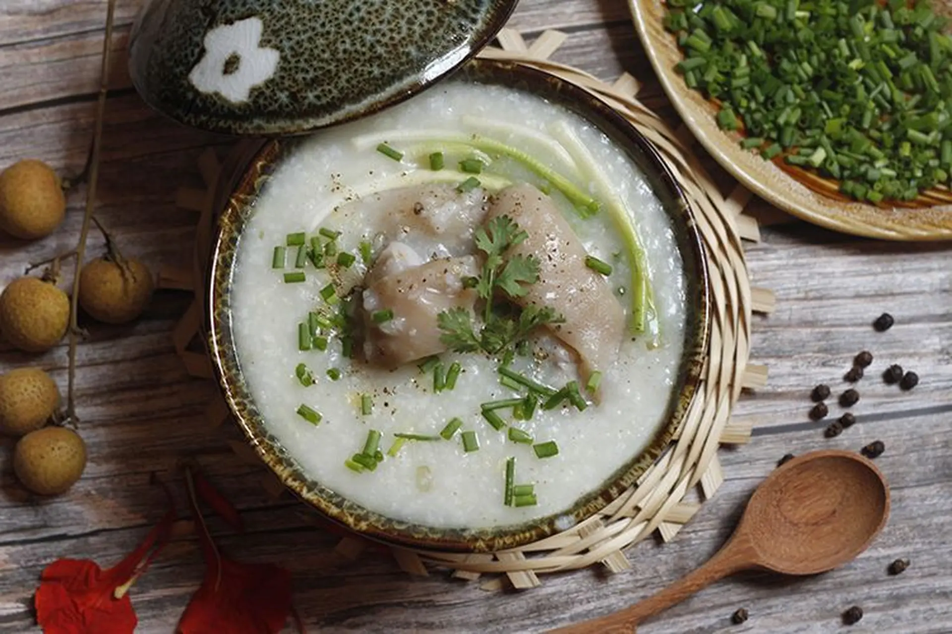 Bỏ túi 2 cách nấu cháo chân giò thơm ngon đơn giản tại nhà