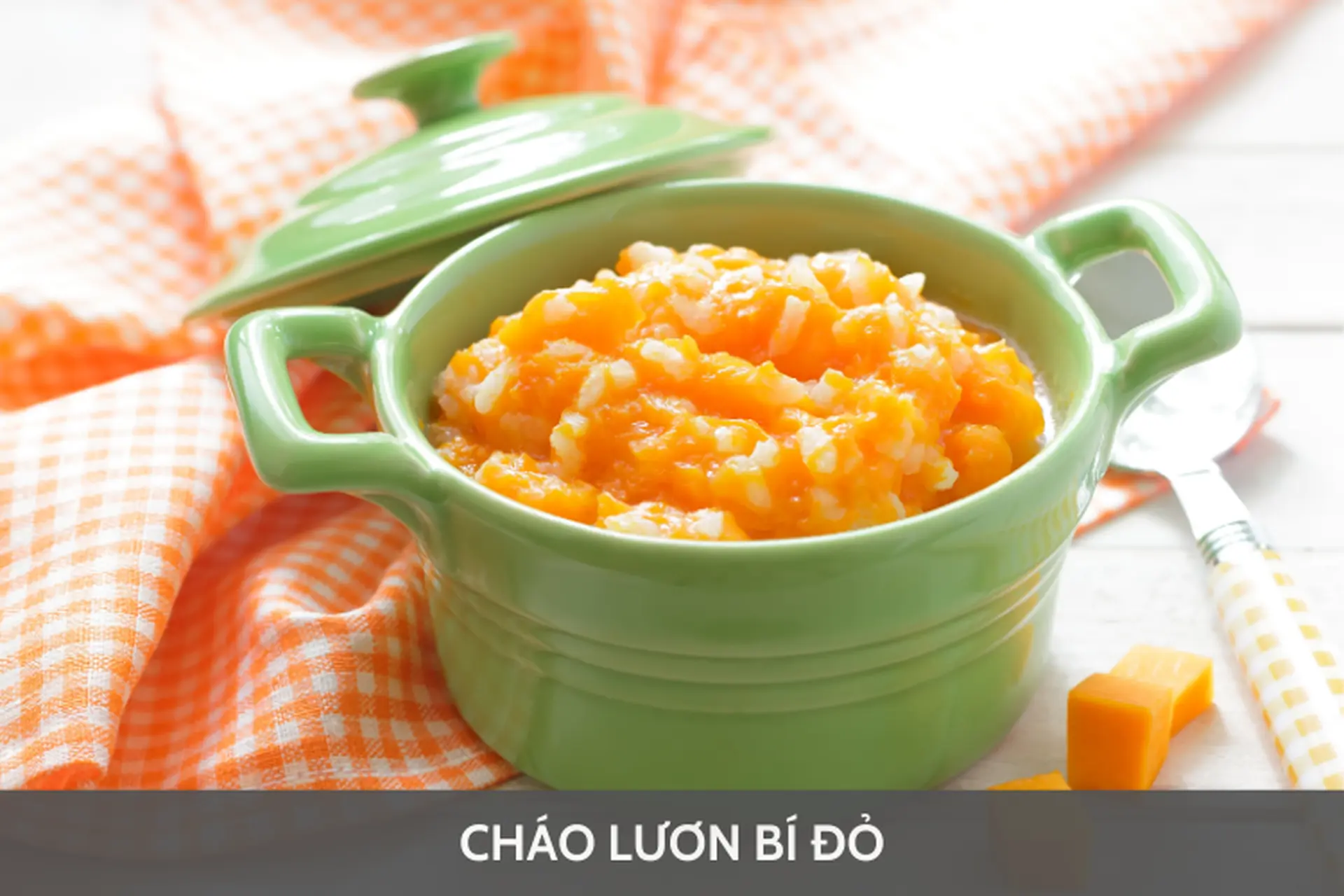 Dinh dưỡng vàng từ cháo lươn bí đỏ: Món ăn dặm thơm ngon, dễ làm cho bé yêu