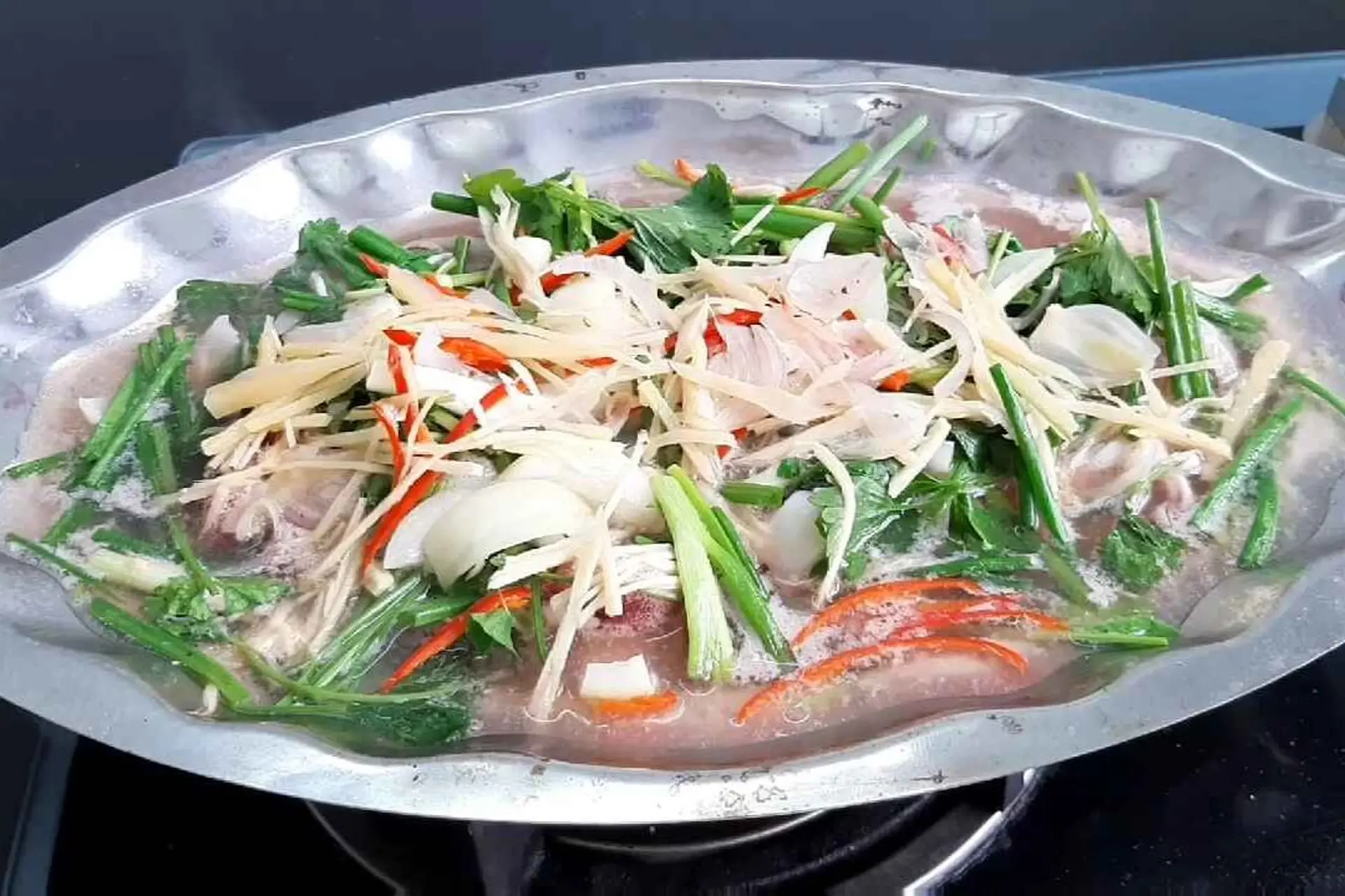 Cách chế biến mực trứng hấp hành gừng thơm ngon, nhanh gọn cho bữa cơm cuối tuần